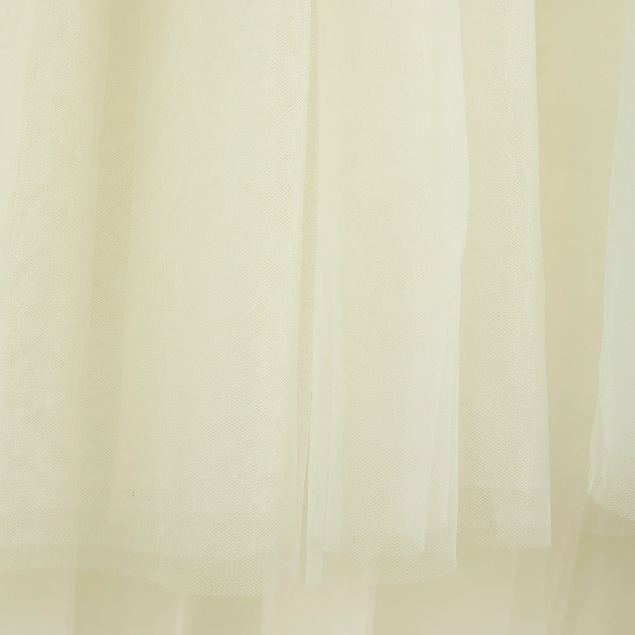 17ft Ruffle Layered Ivory Tulle Tableskirt - Image 4