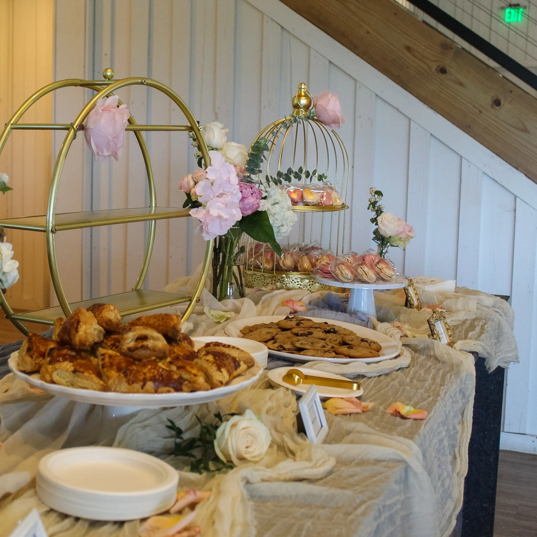 3 Tier Wheel Ring Dessert Stand - Gold - Image 3