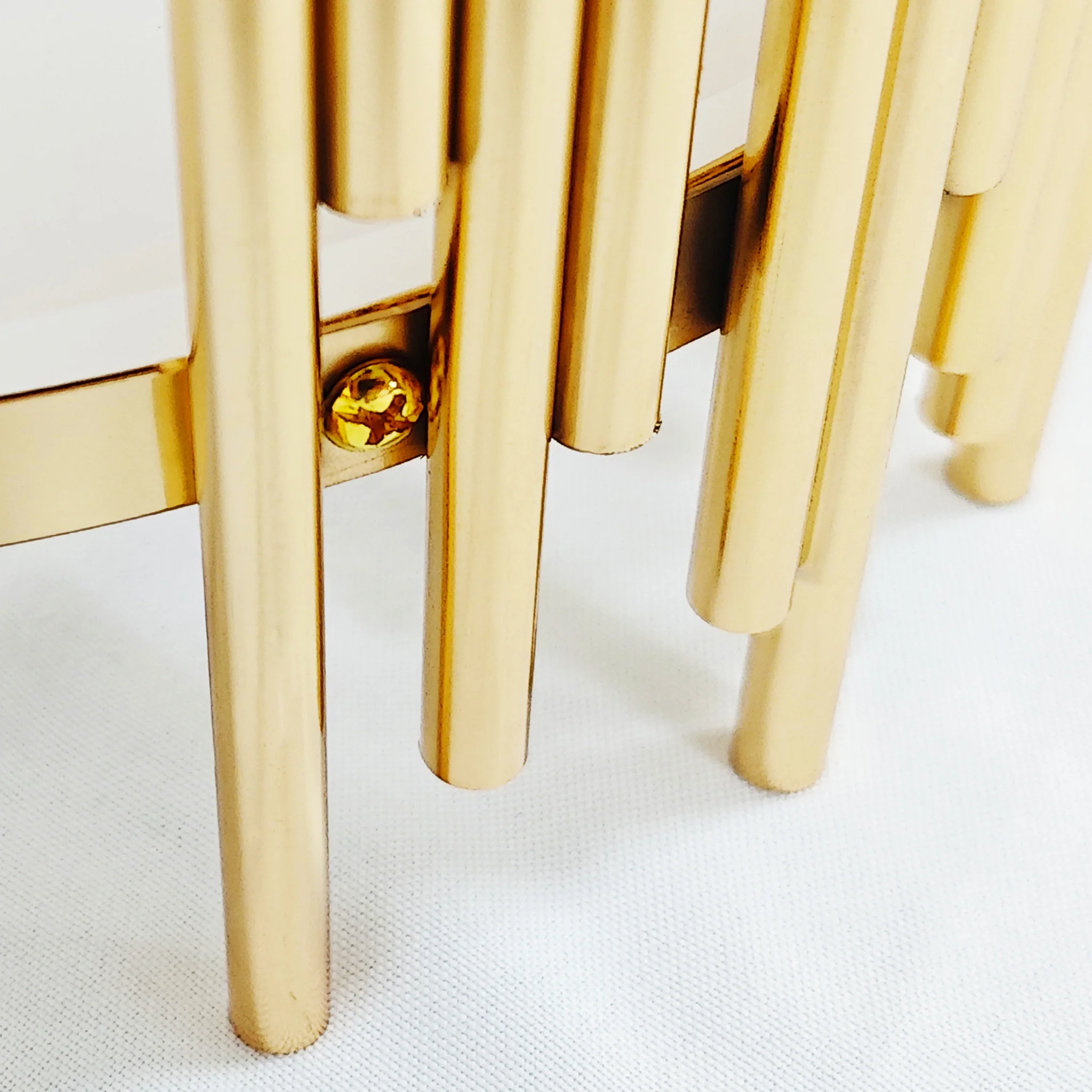 3 pcs of Gold Plinths Round Display Stand - Image 10