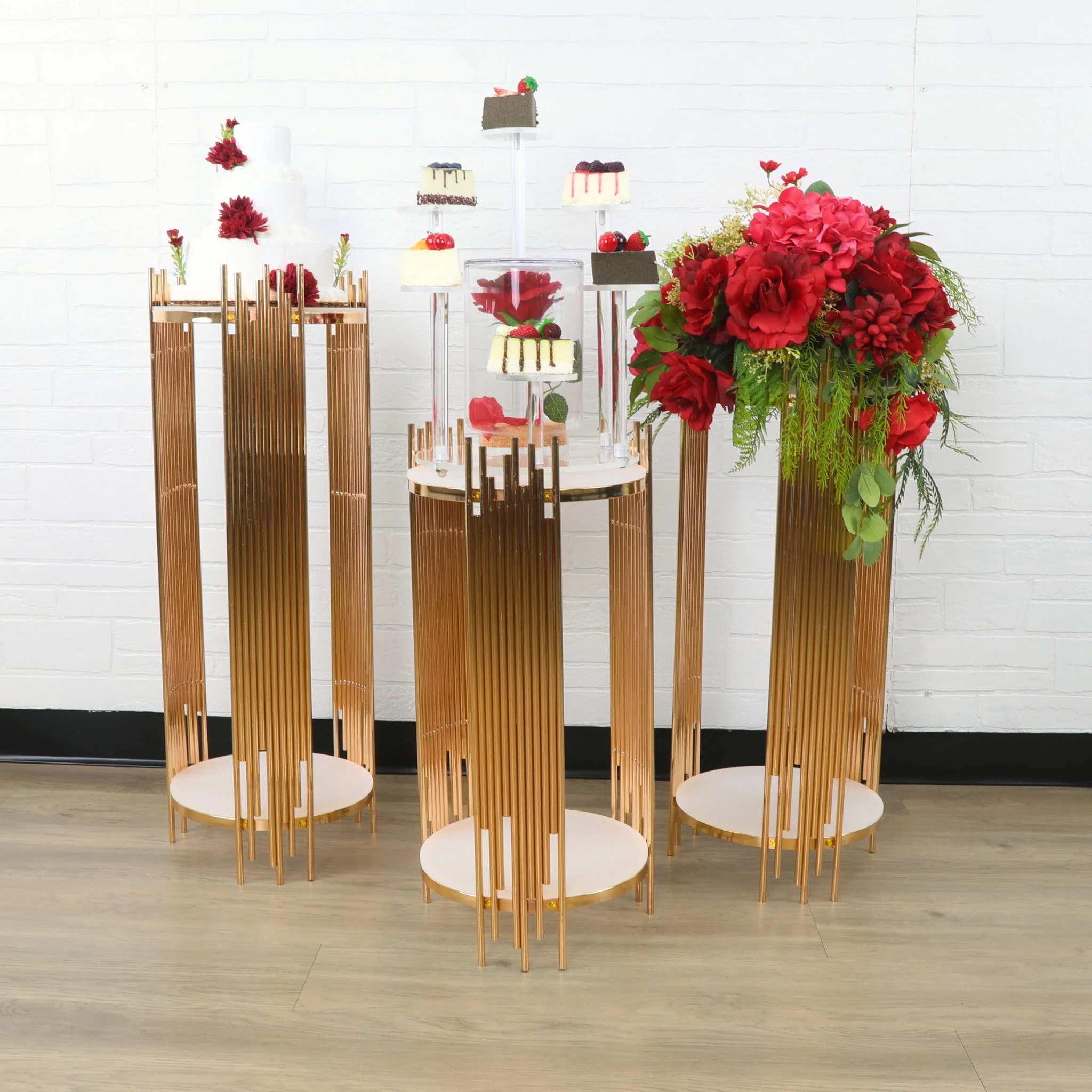 3 pcs of Gold Plinths Round Display Stand - Image 4