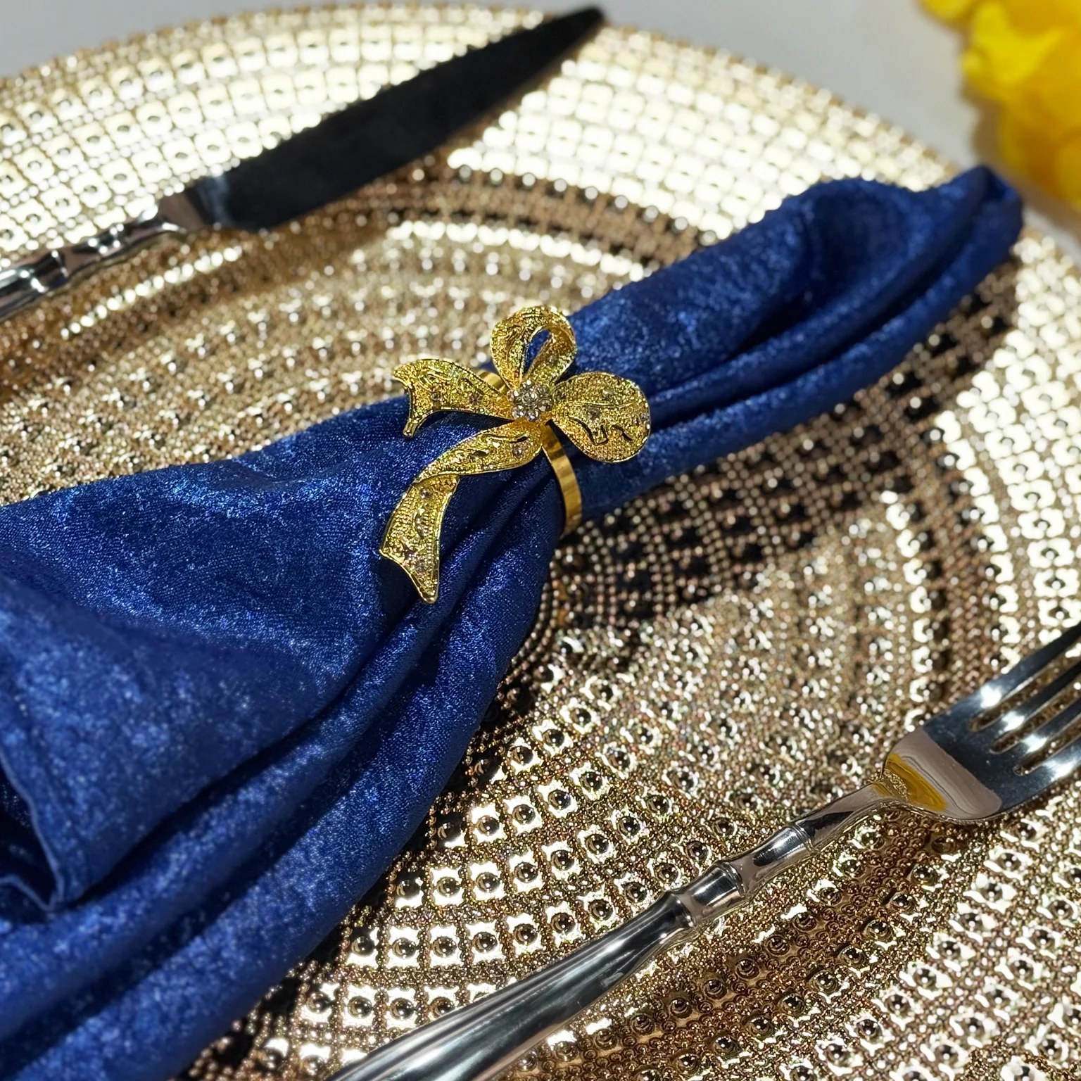 5 pcs/pk Crinkle Shimmer Napkin 20"x20" - Royal Blue - Image 4
