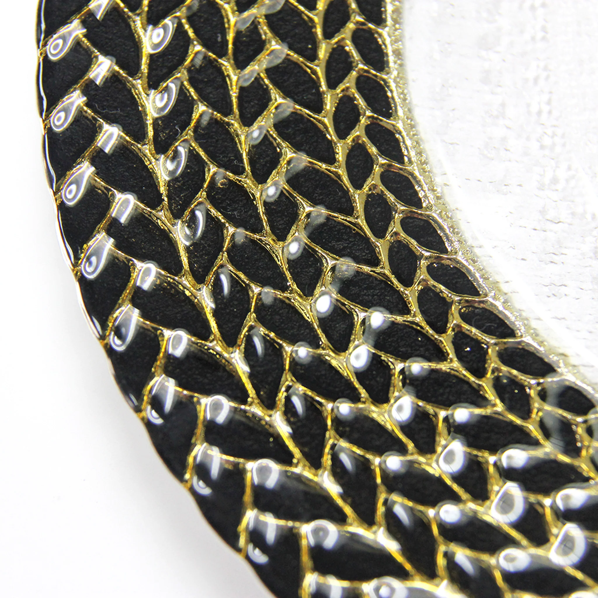 Black Braided Rim Glass Charger Plate - Image 6