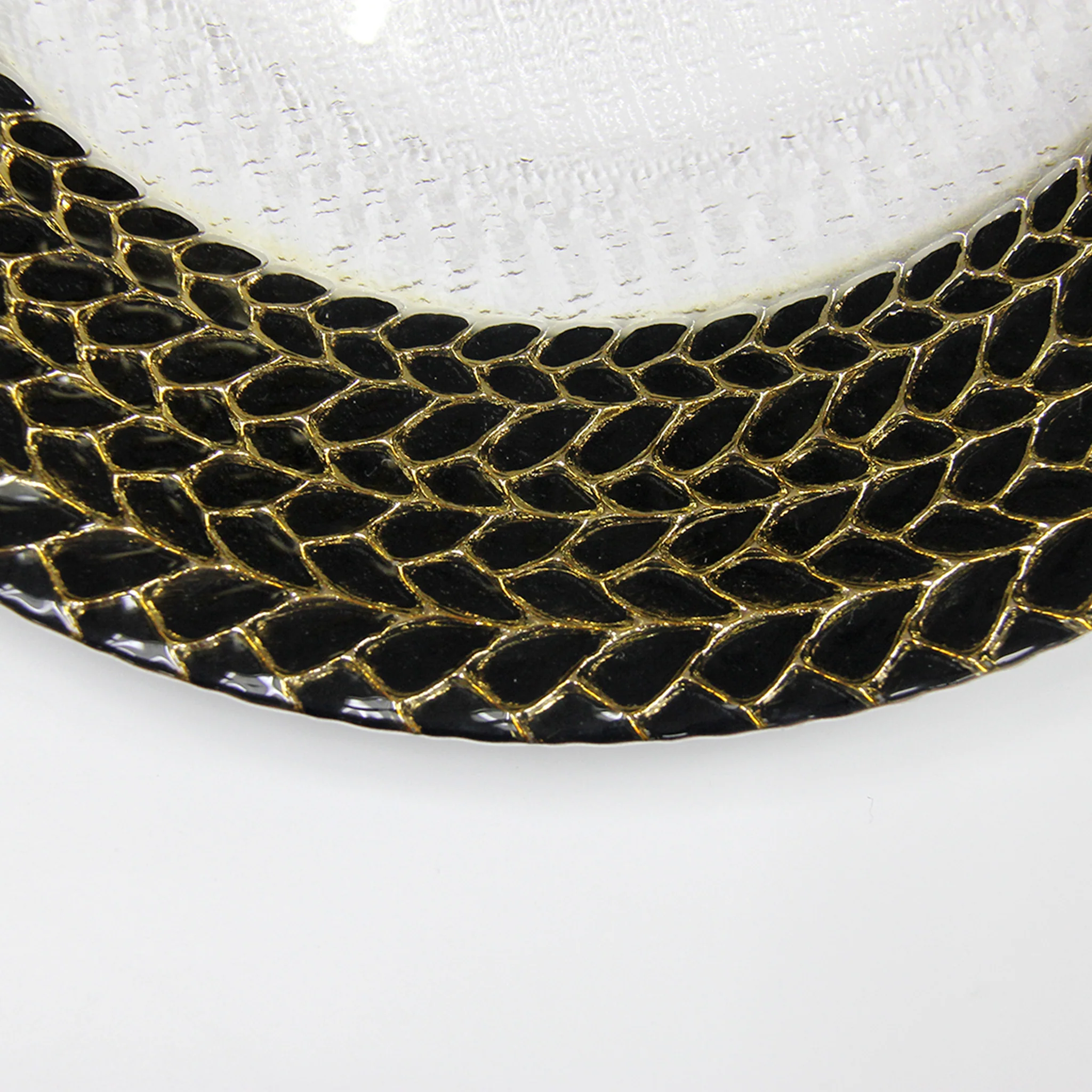 Black Braided Rim Glass Charger Plate - Image 7
