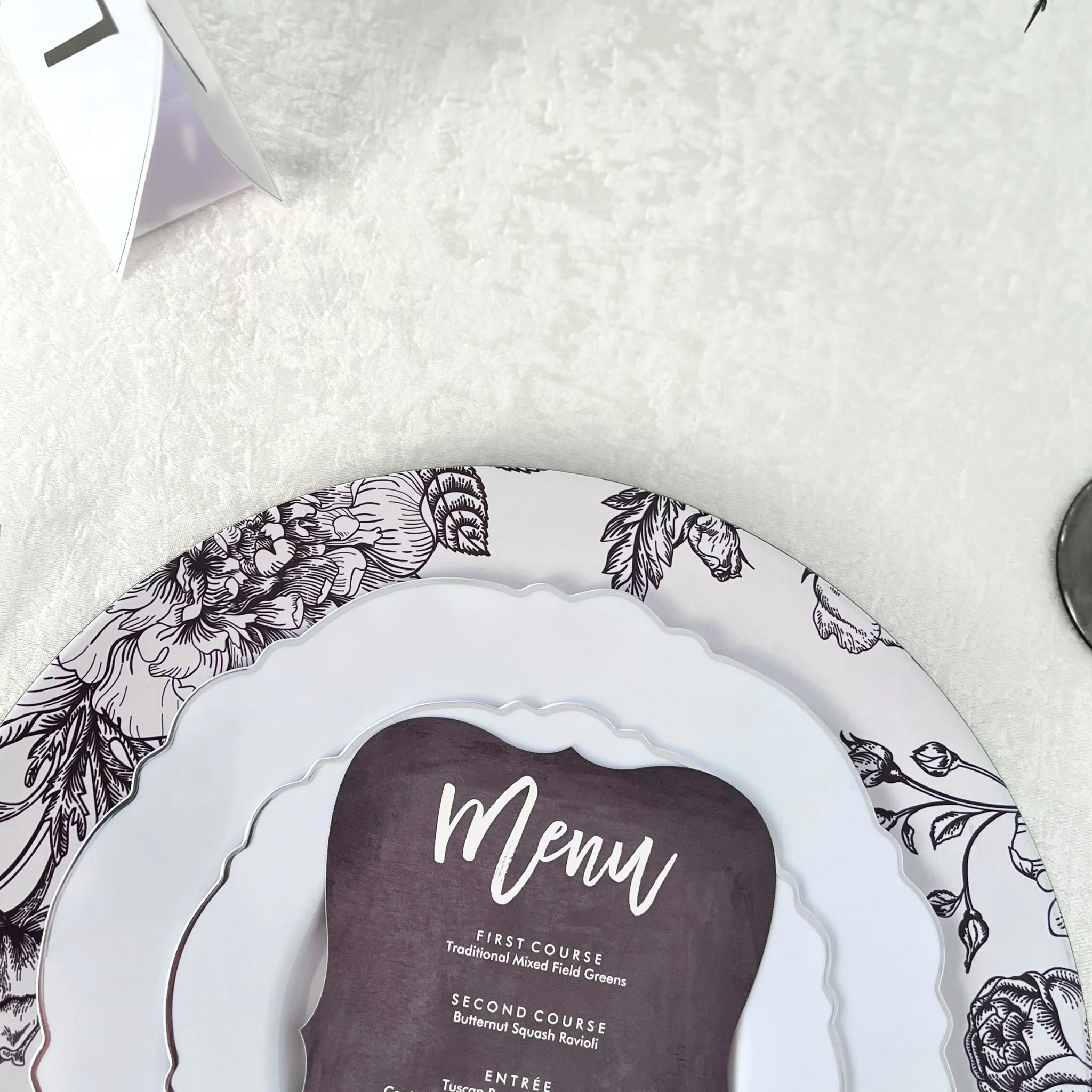Crinkle Shimmer 120" Round Tablecloth - Light Ivory/Off White - Image 4