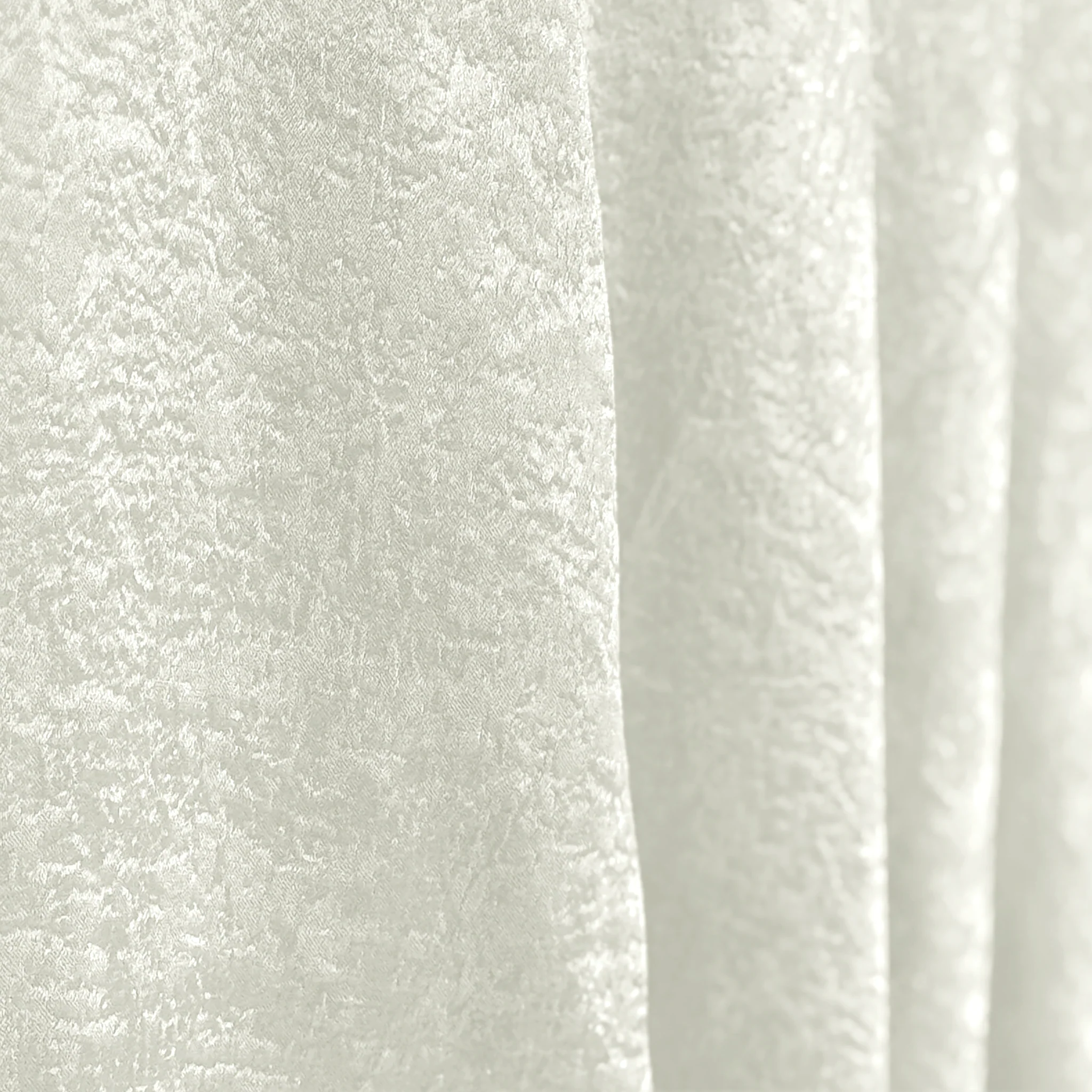 Crinkle Shimmer 132" Round Tablecloth - Ivory - Image 6
