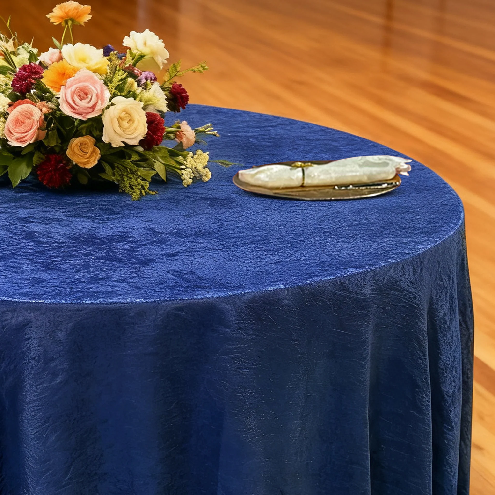 Crinkle Shimmer 132" Round Tablecloth - Royal Blue - Image 3