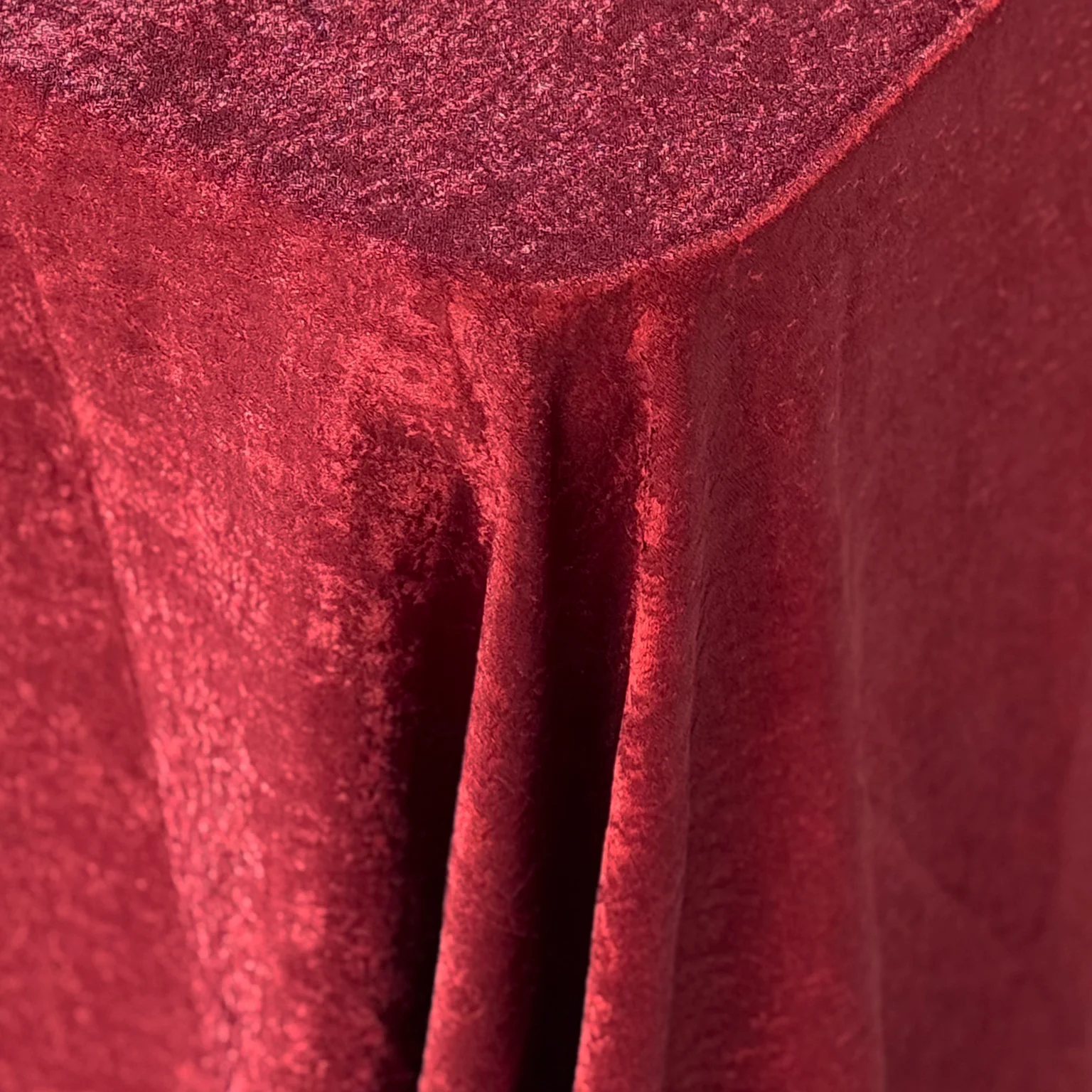 Crinkle Shimmer 90"x156" Rectangular Tablecloth - Burgundy - Image 3