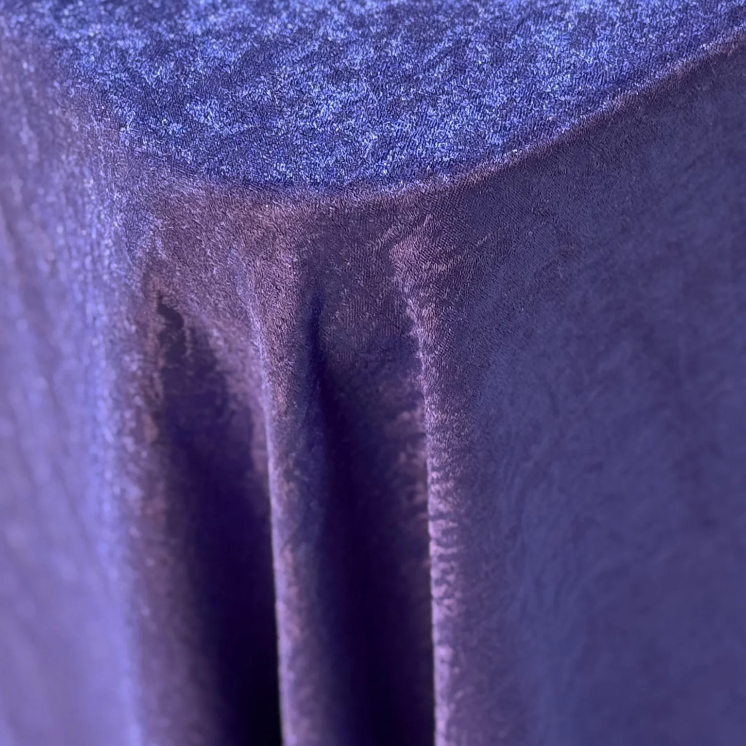 Crinkle Shimmer 90"x156" Rectangular Tablecloth - Purple - Image 4