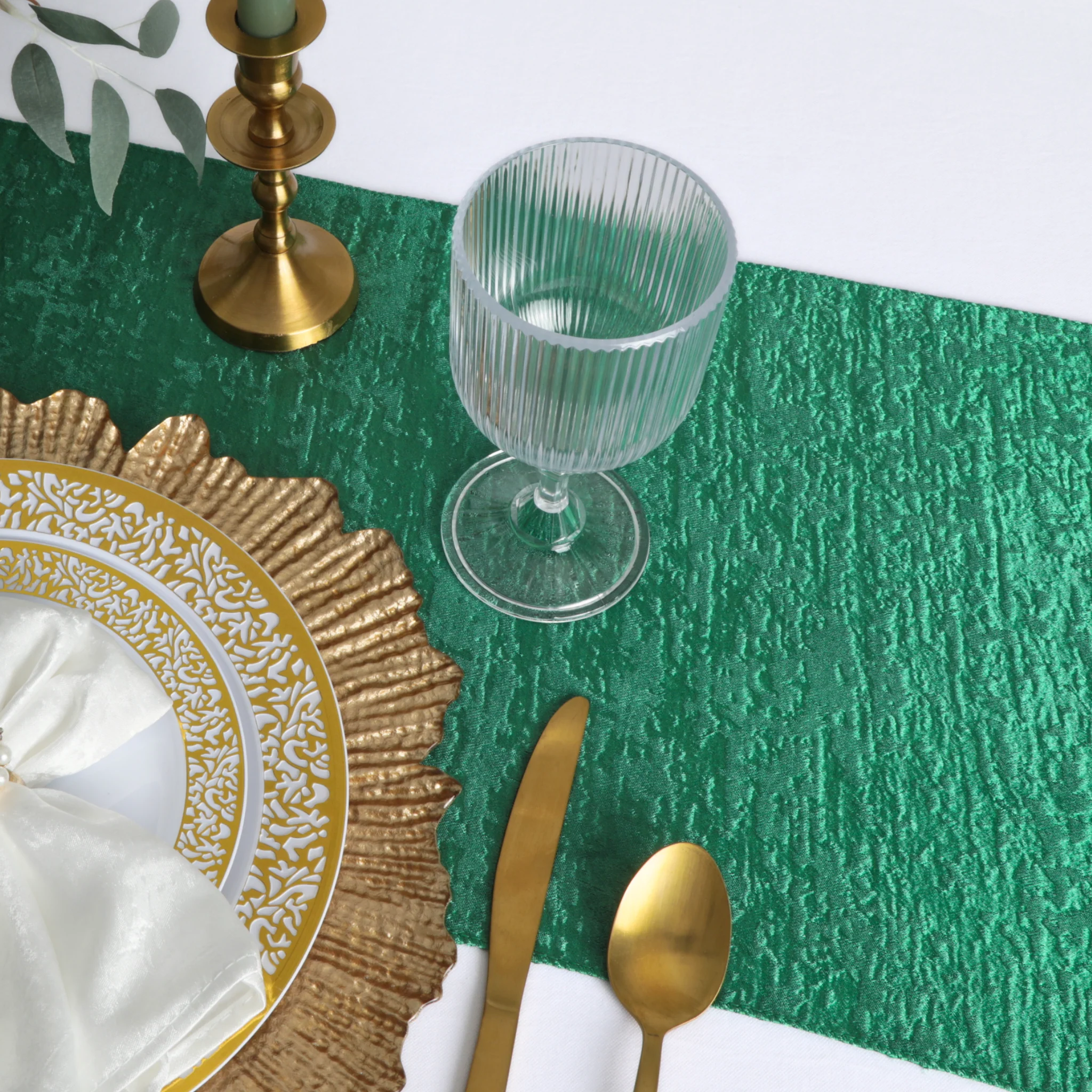 Crinkle Shimmer Table Runner - Emerald Green - Image 4