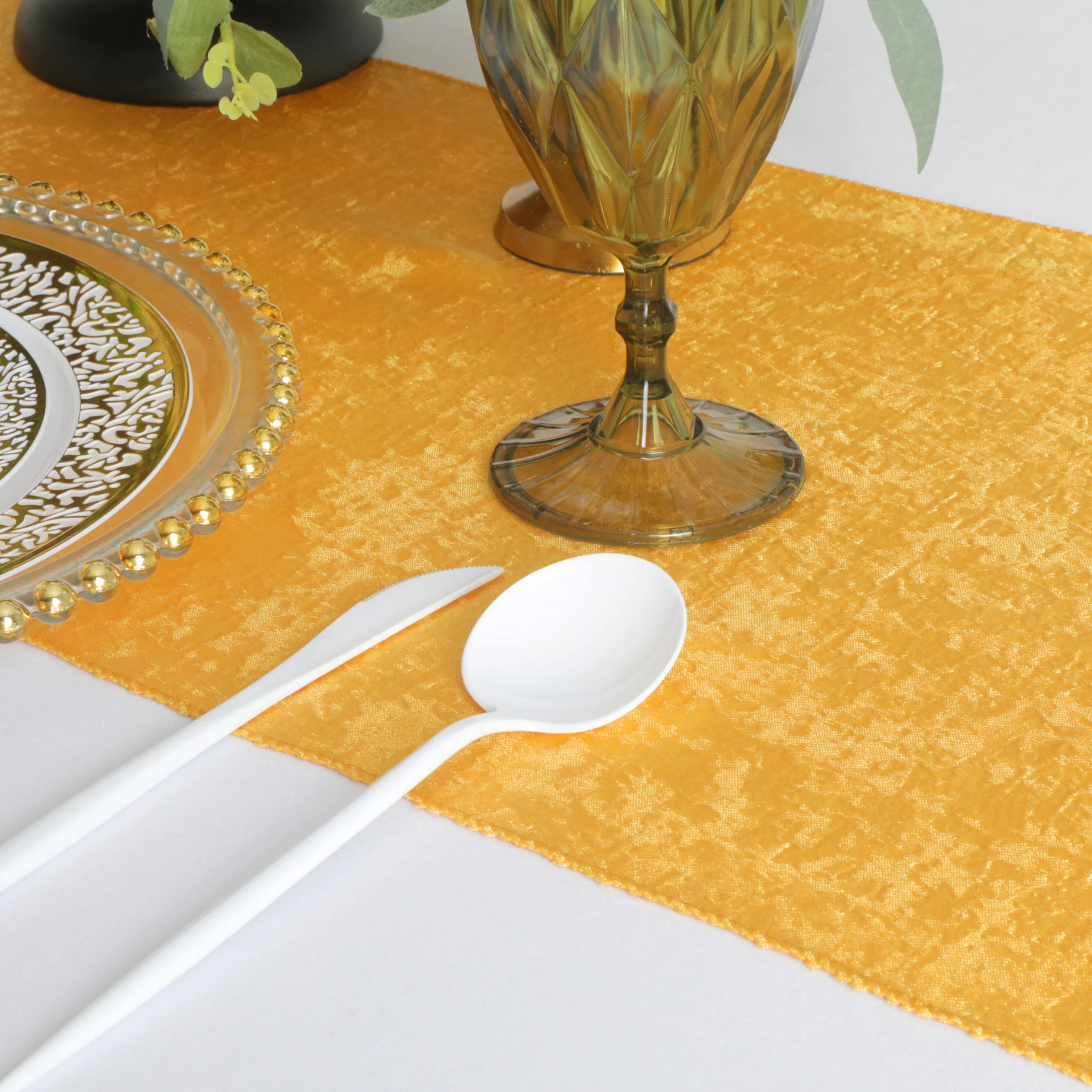 Crinkle Shimmer Table Runner - Gold - Image 4