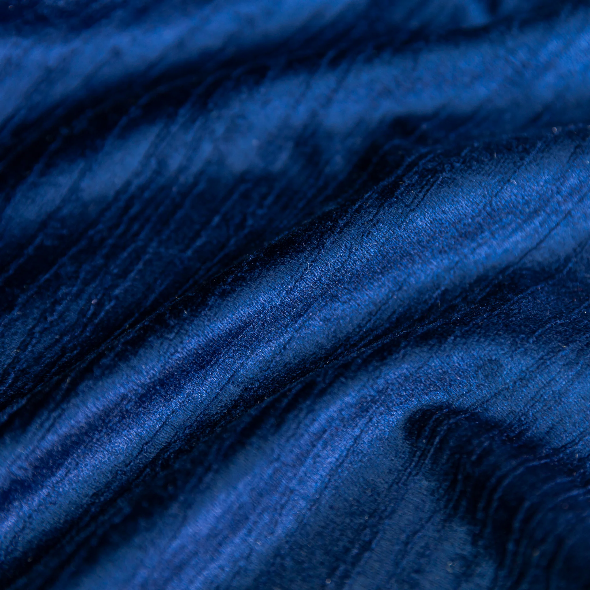 Crinkle Velvet 132" Round Tablecloth - Navy Blue - Image 7