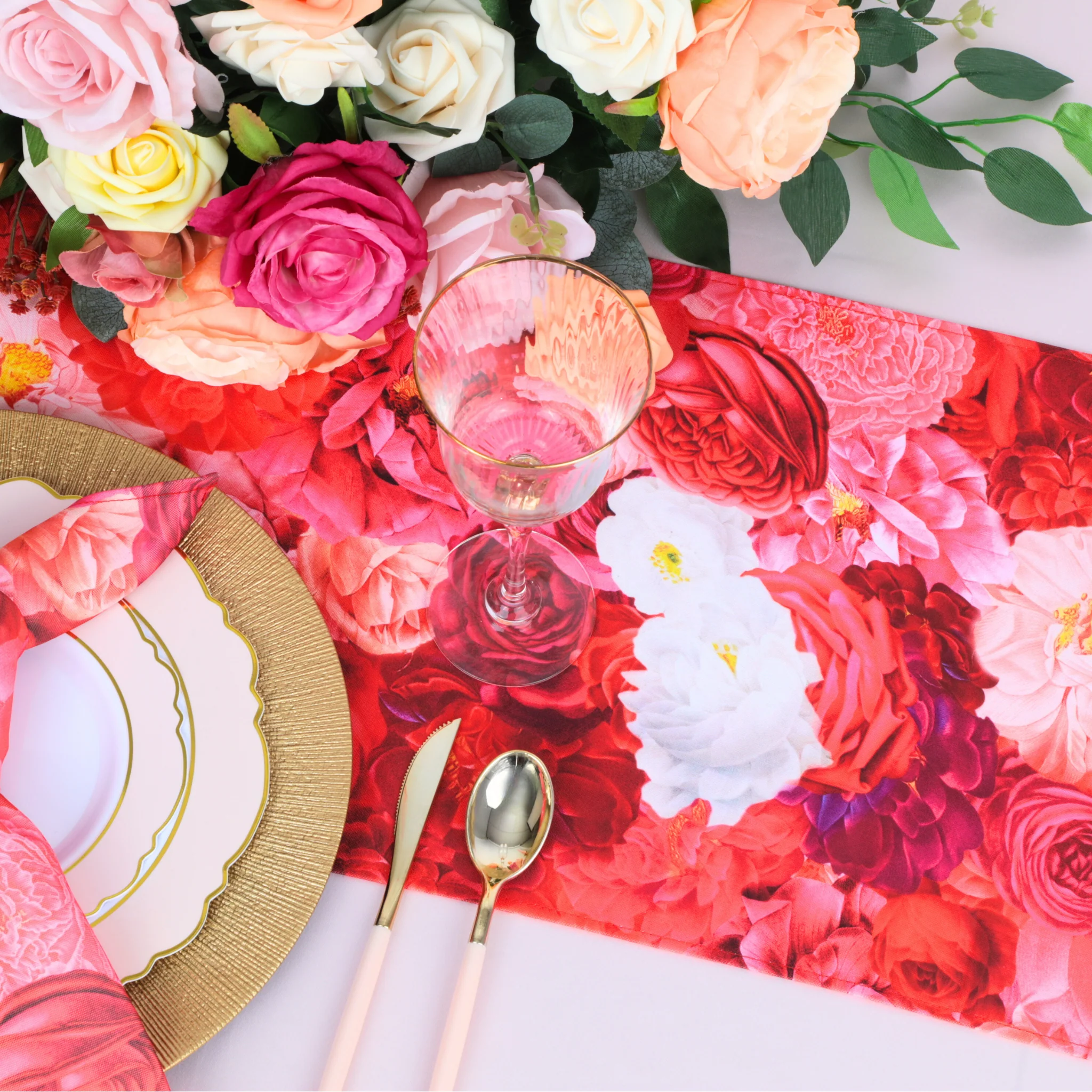 Floral Peony Roses Table Runner - Fuchsia - Image 2