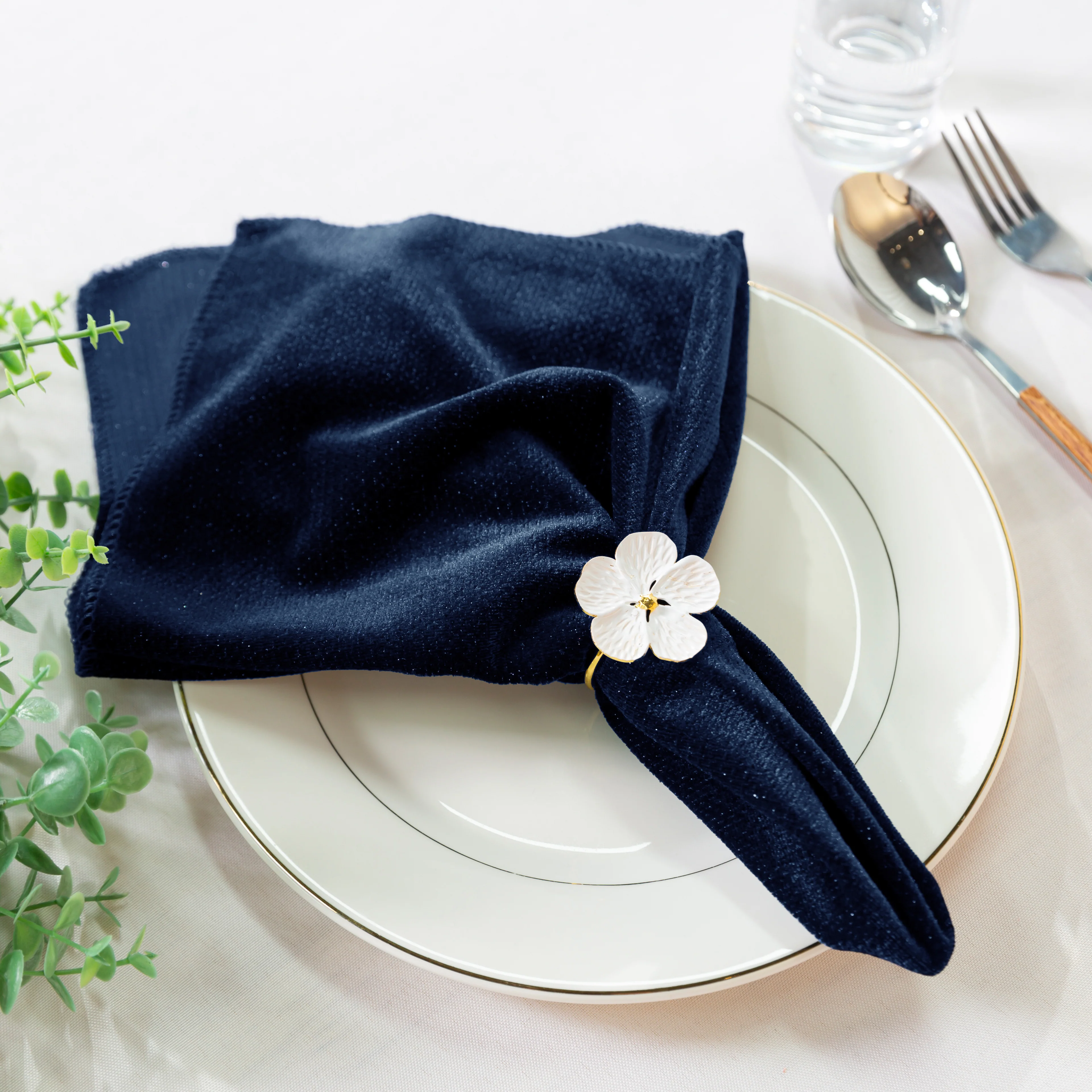 5 pcs/pk Glitter Velvet 20"x20" Linen Napkin - Navy Blue - Image 2