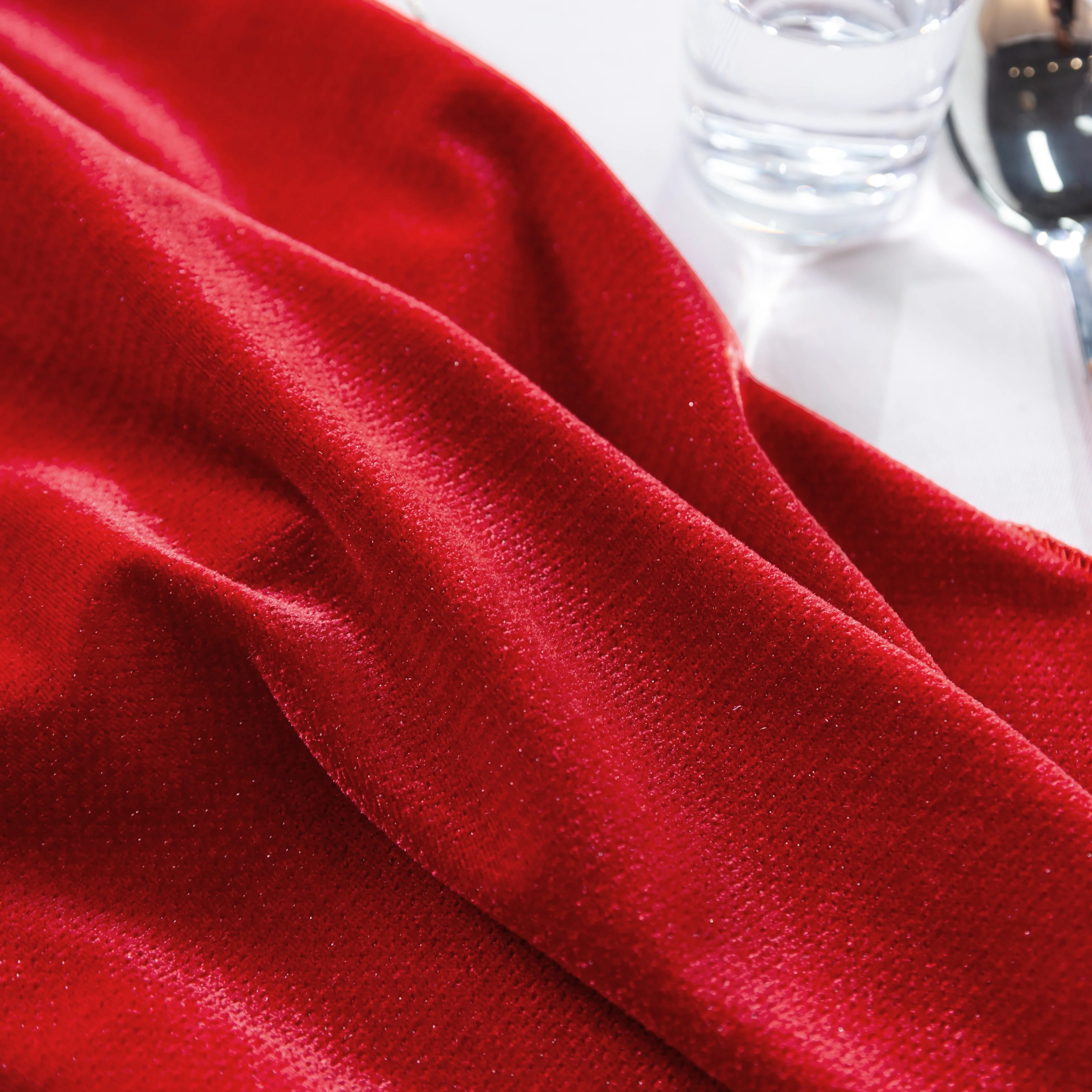 5 pcs/pk Glitter Velvet 20"x20" Linen Napkin - Red - Image 4