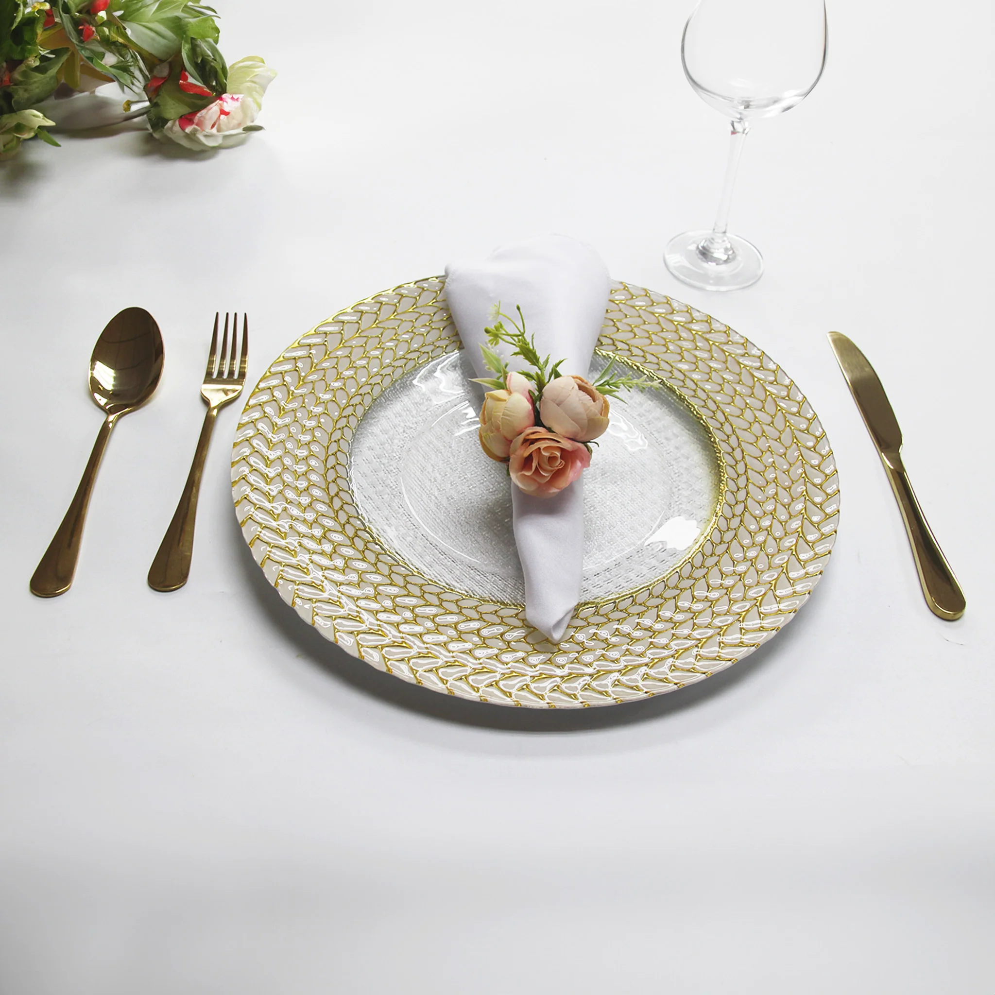 Gold Braided Rim Glass Charger Plate - Image 8