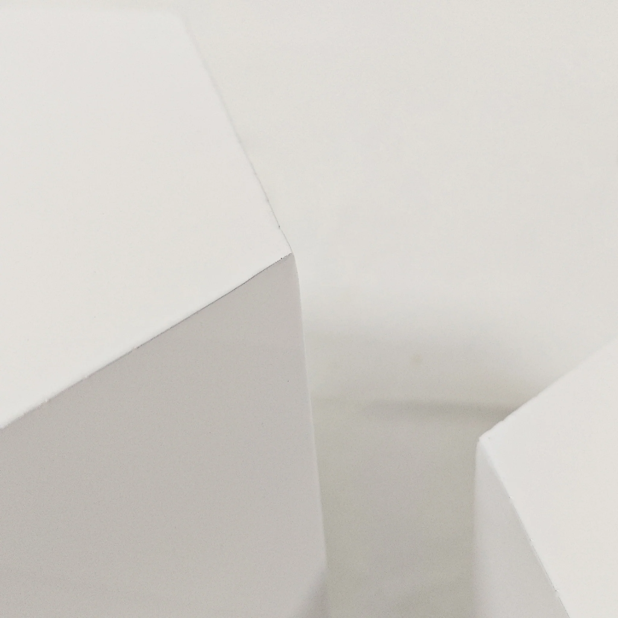 White Hexagon Pedestal Cake/Dessert Display Stands 5 pcs/set - Image 5