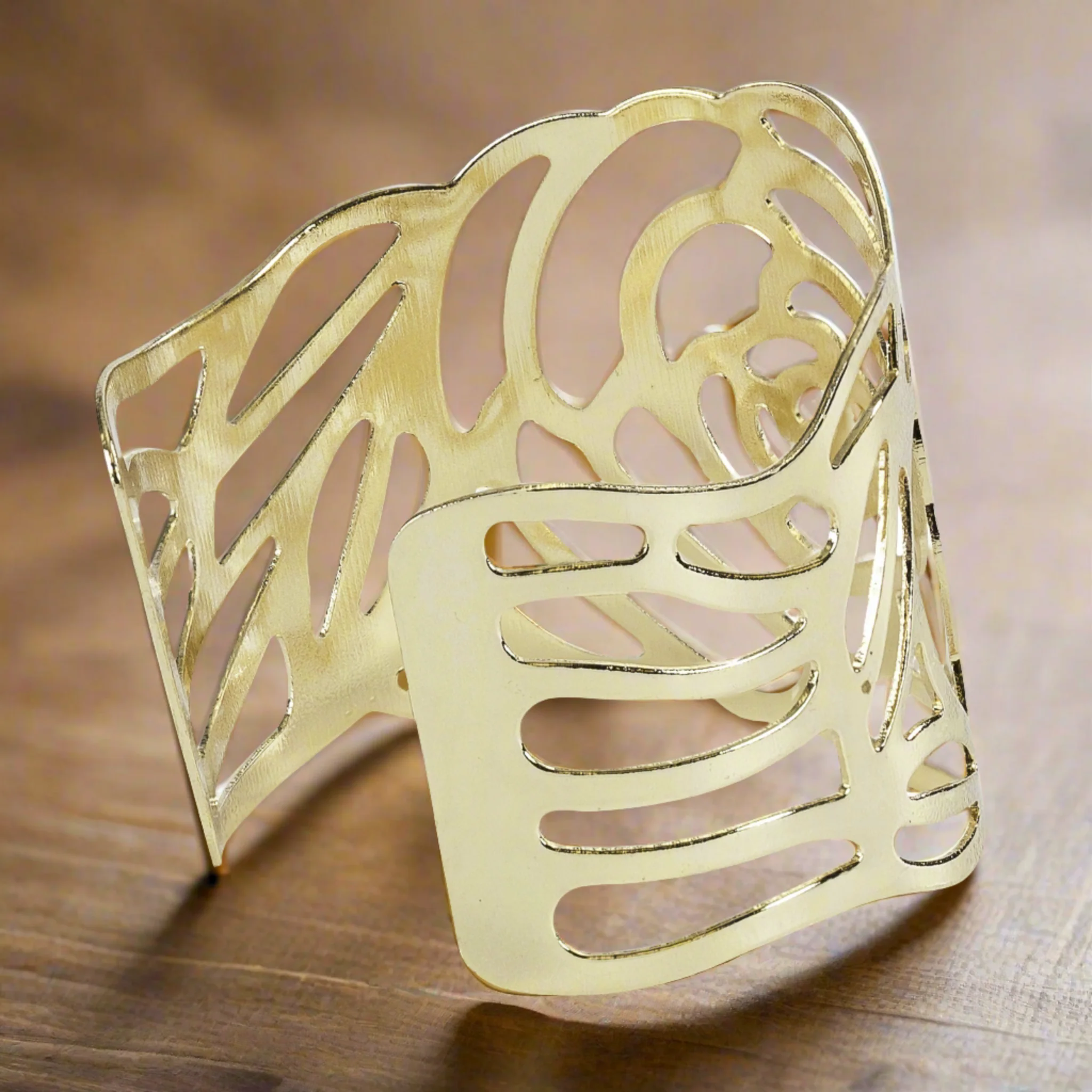 10 pc/pk Laser Cut Rose Metal Napkin Ring - Gold - Image 6