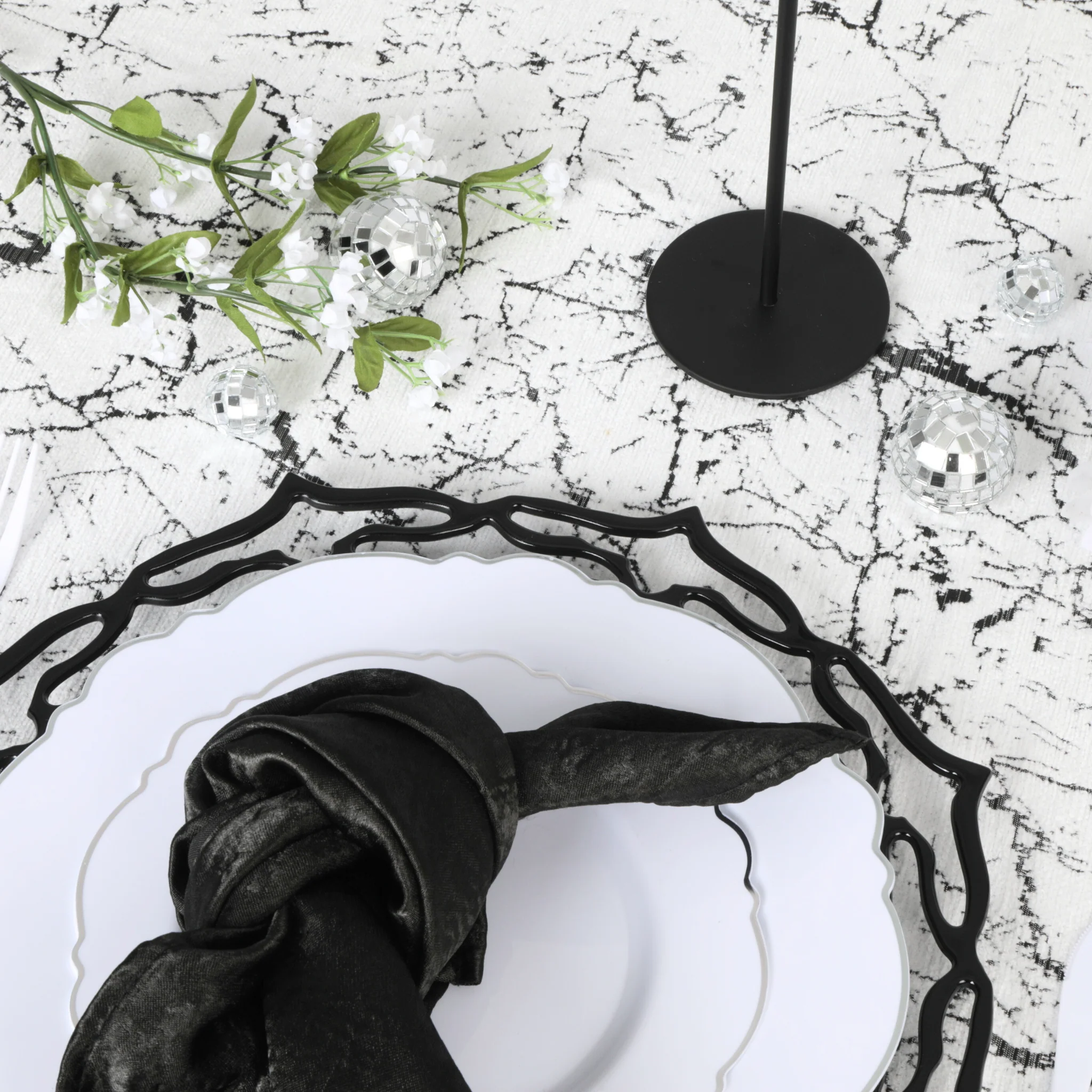 Marble Reversible Jacquard Tablecloth 90"x156" Rectangle  - Shimmer Black - Image 8
