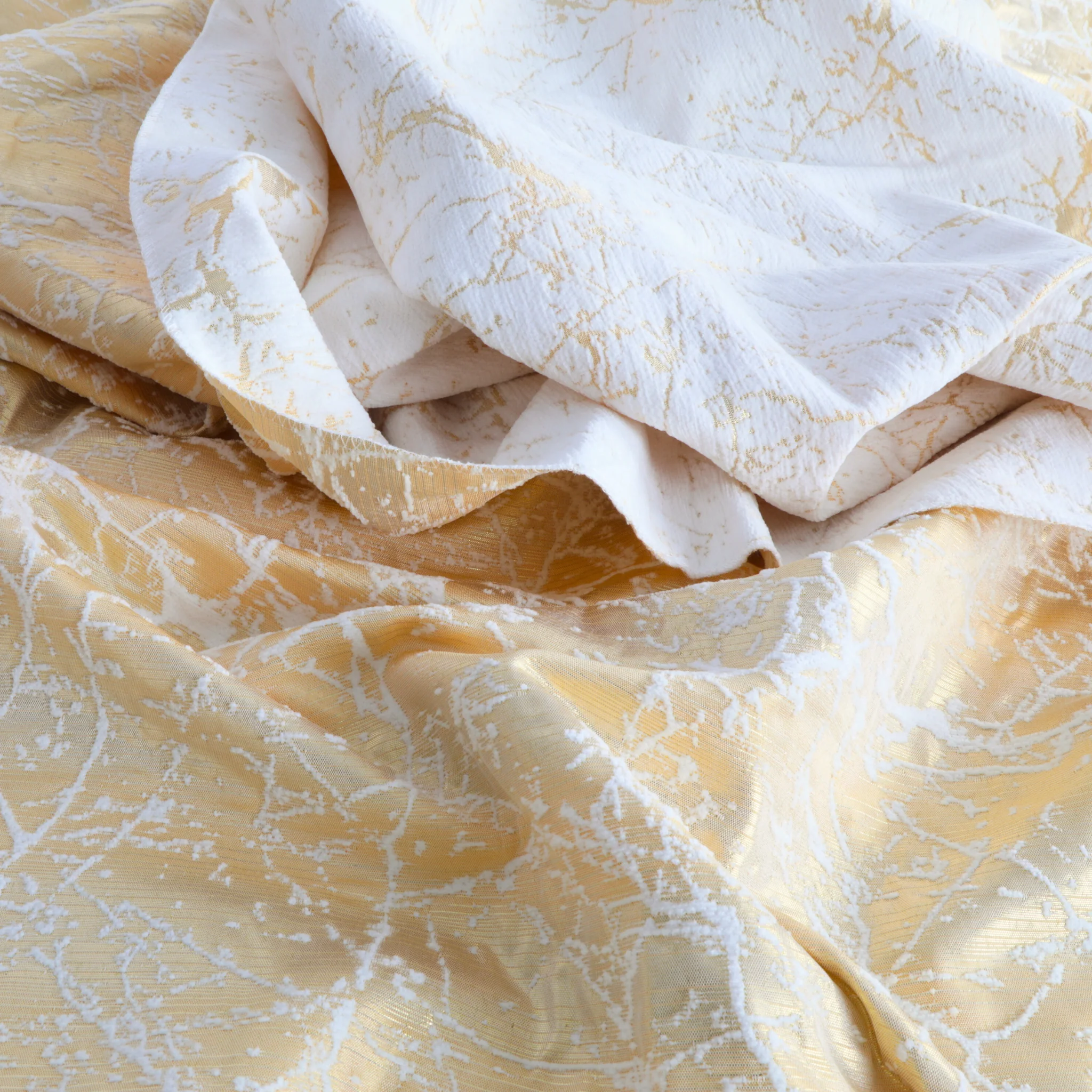 Marble Reversible Jacquard Tablecloth 90"x156" Rectangle  - Gold - Image 10