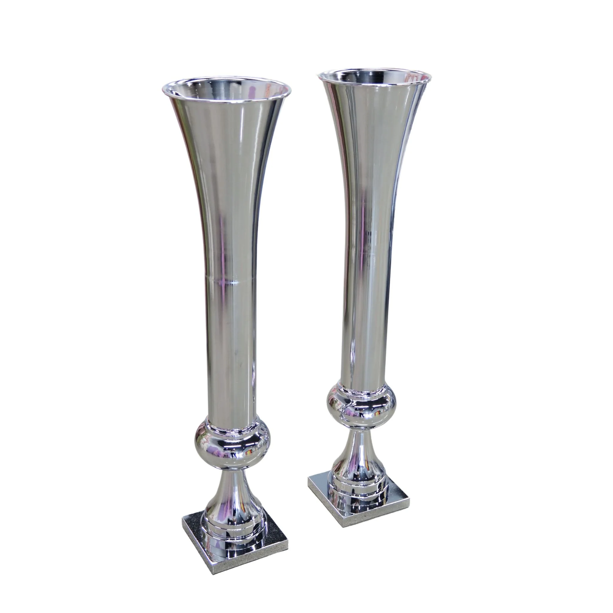 Set of 2 Metal Trumpet Centerpiece Vases - Silver - Image 3