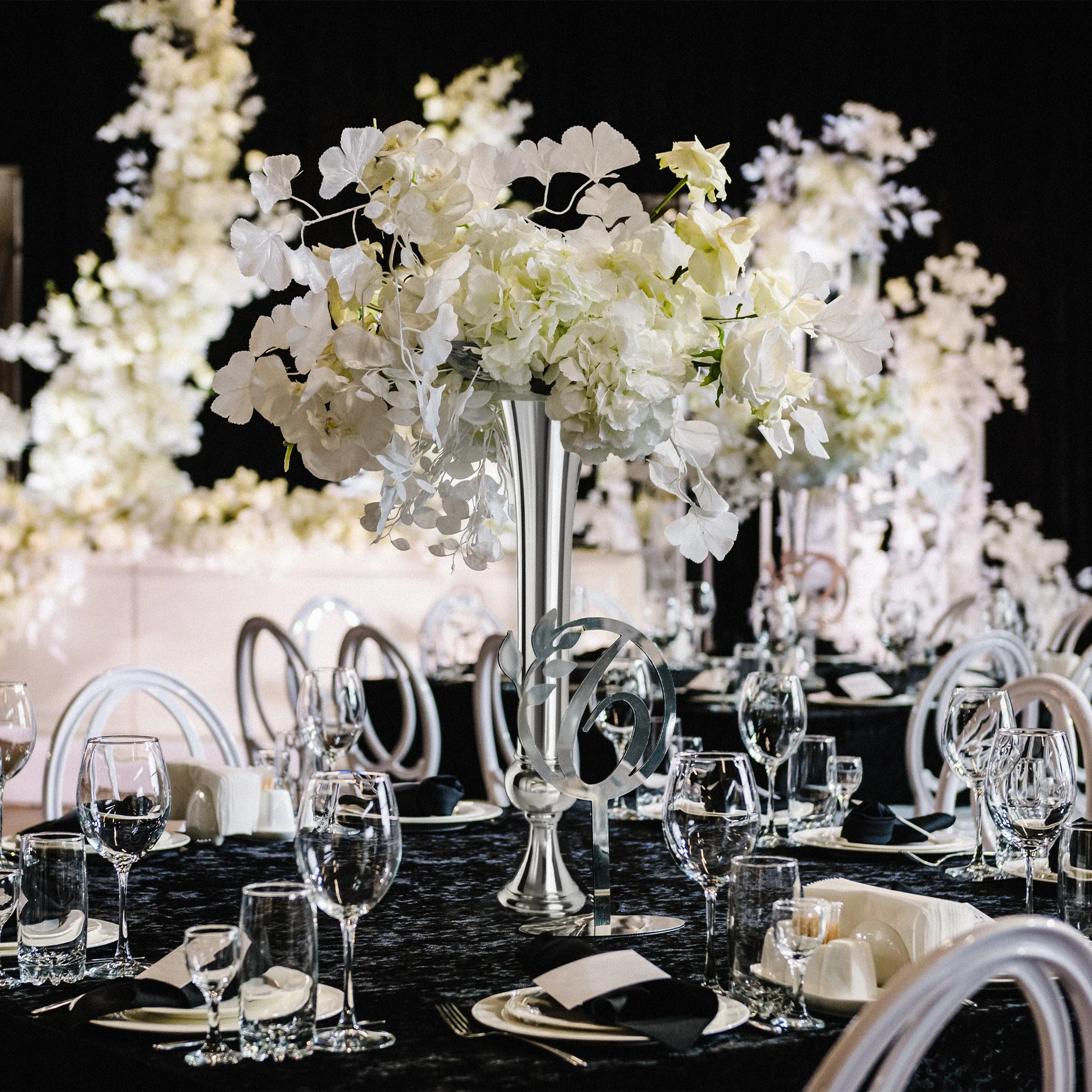 Set of 2 Metal Trumpet Centerpiece Vases - Silver - Image 4