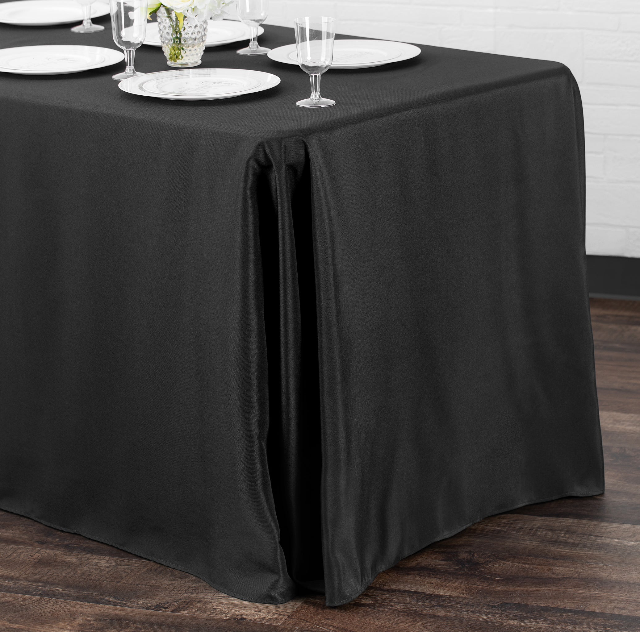 Premium Polyester King 108"x156" Rectangular Tablecloth (Square Corners) - Black - Image 4