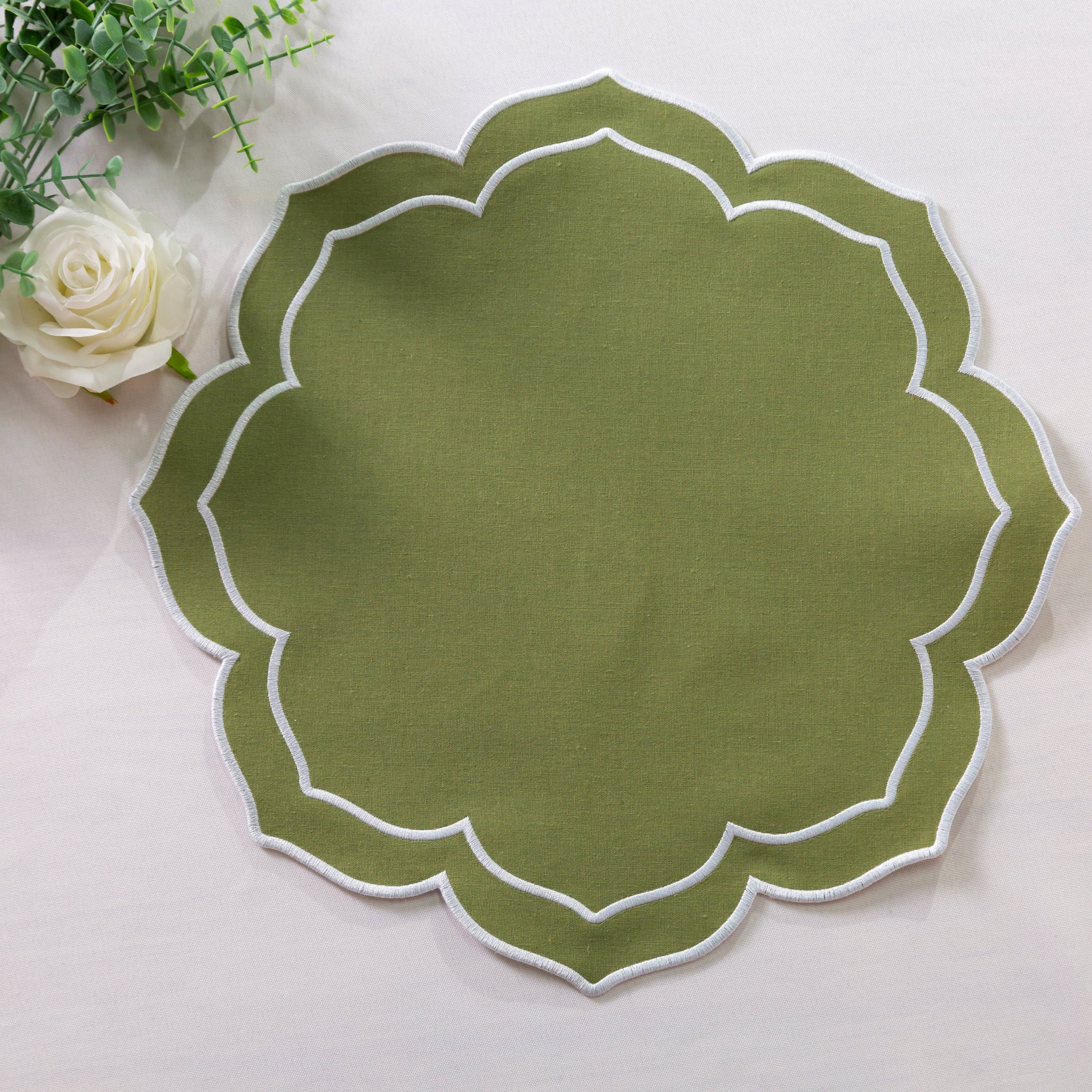 4pc/set Petal Elegance Placemats - Olive Green/White Trim - Image 3