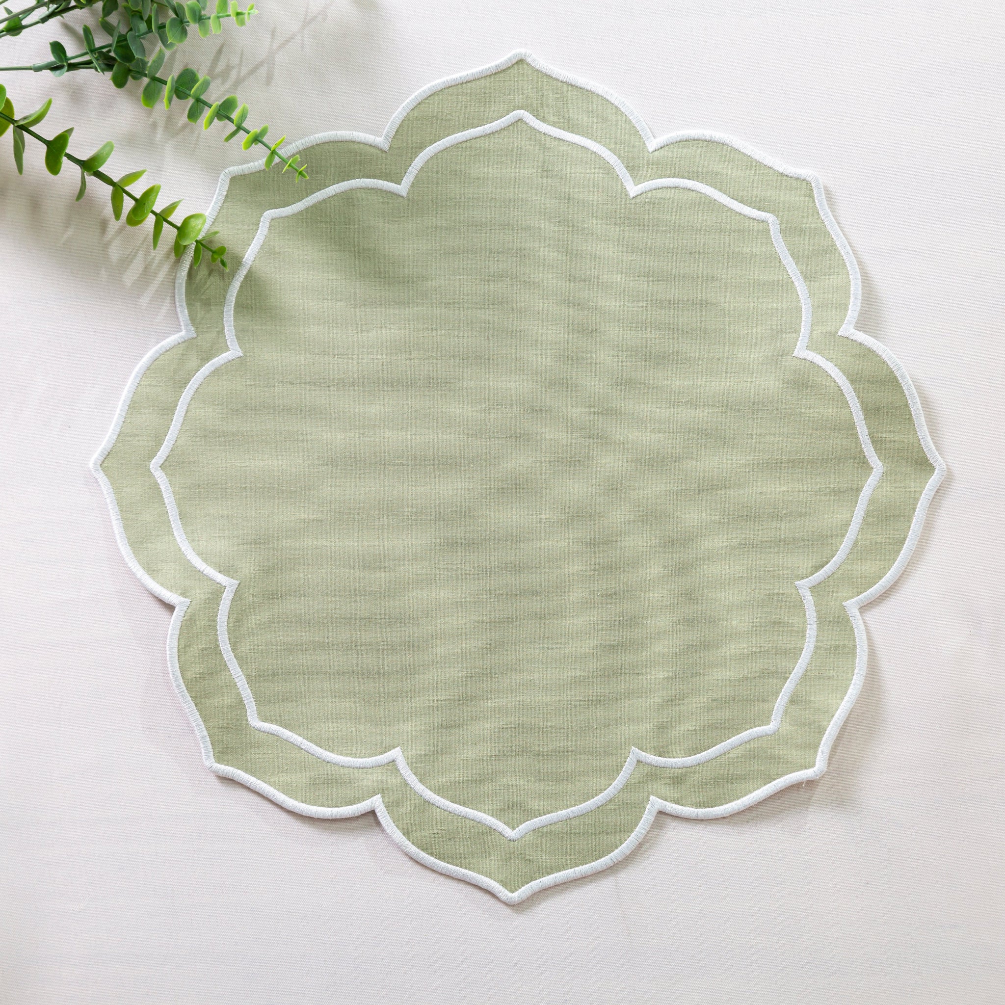 4pc/set Petal Elegance Placemats - Sage Green/White Trim - Image 2