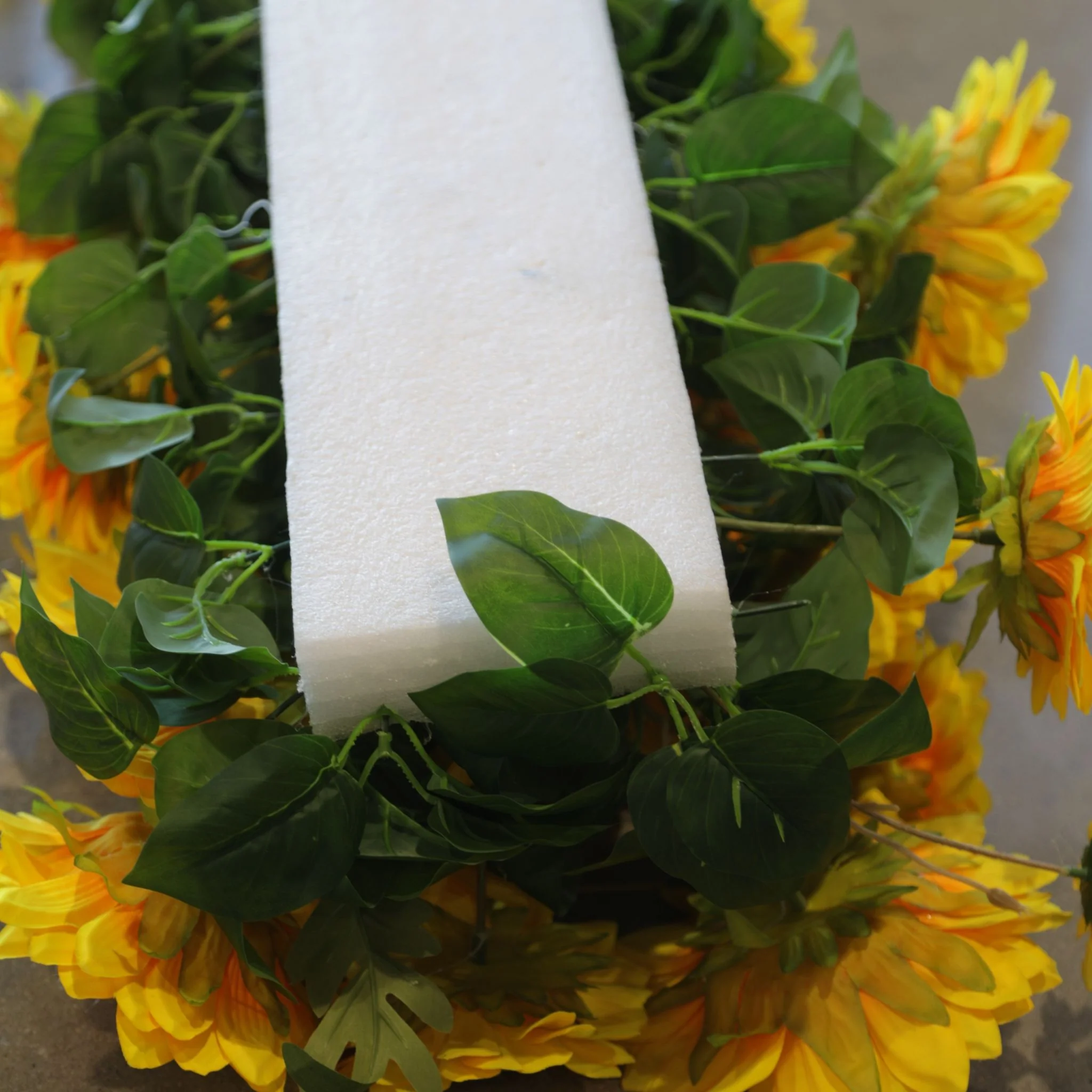 2 pcs/pk Premade Sunflower Backdrop Arch/Table Runner Decor - Image 4