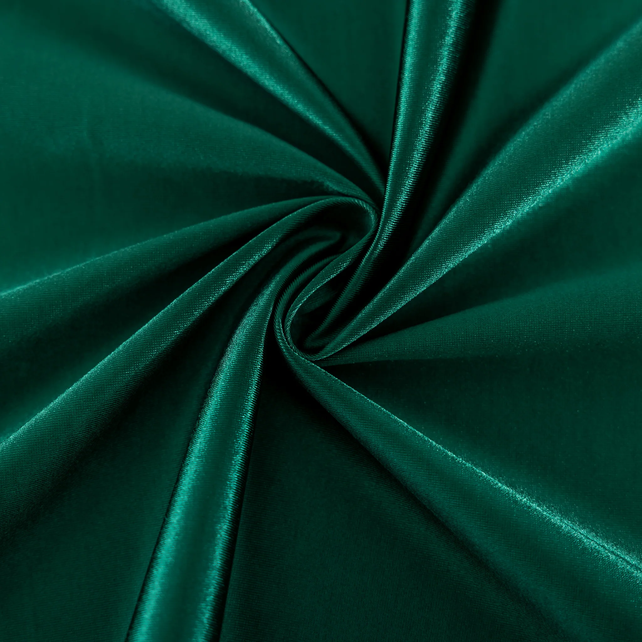 Premium Satin (Wrinkle-Resistant) 120" Round Tablecloth - Emerald Green - Image 2