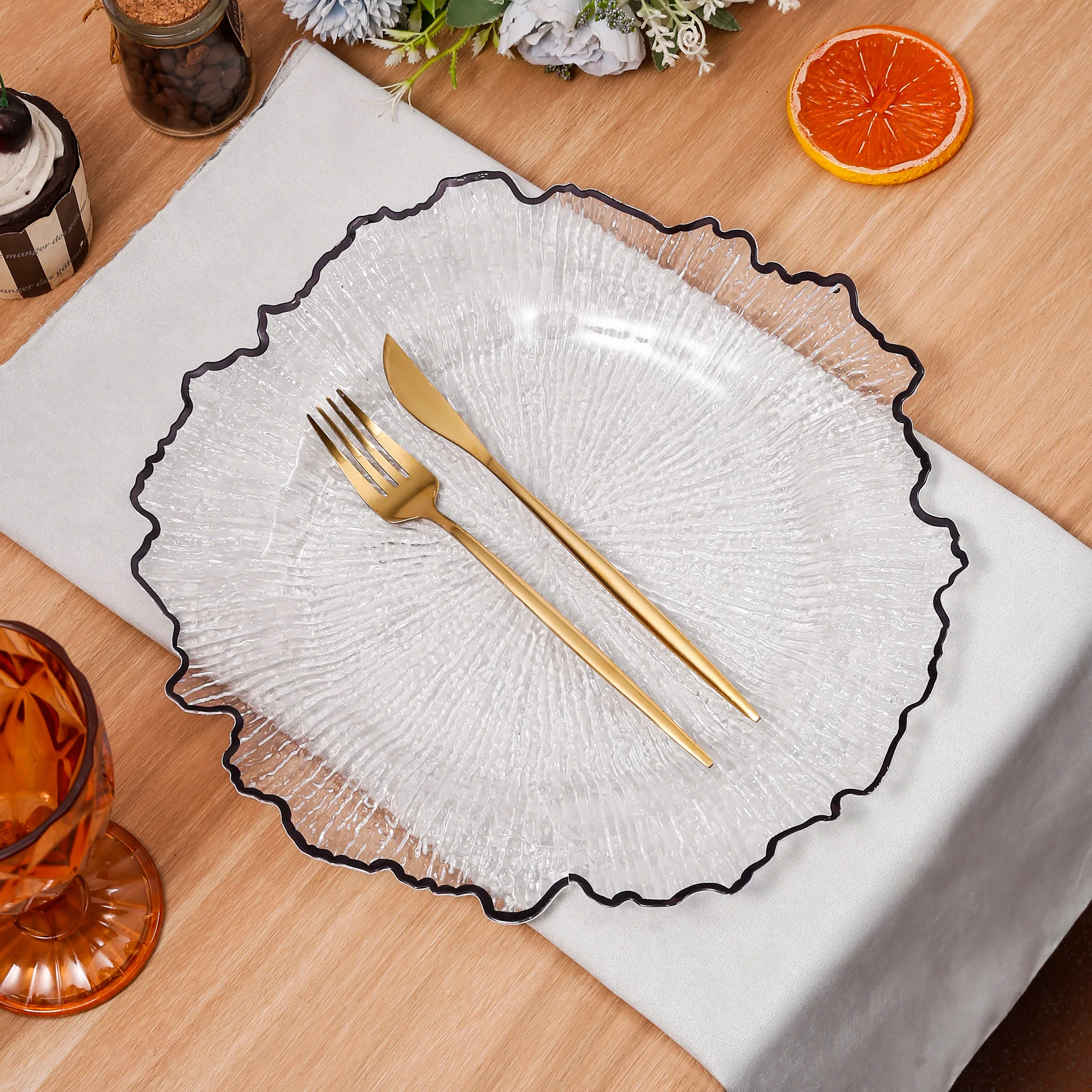 Reef Acrylic Charger Plate - Clear Black Trim - Image 3