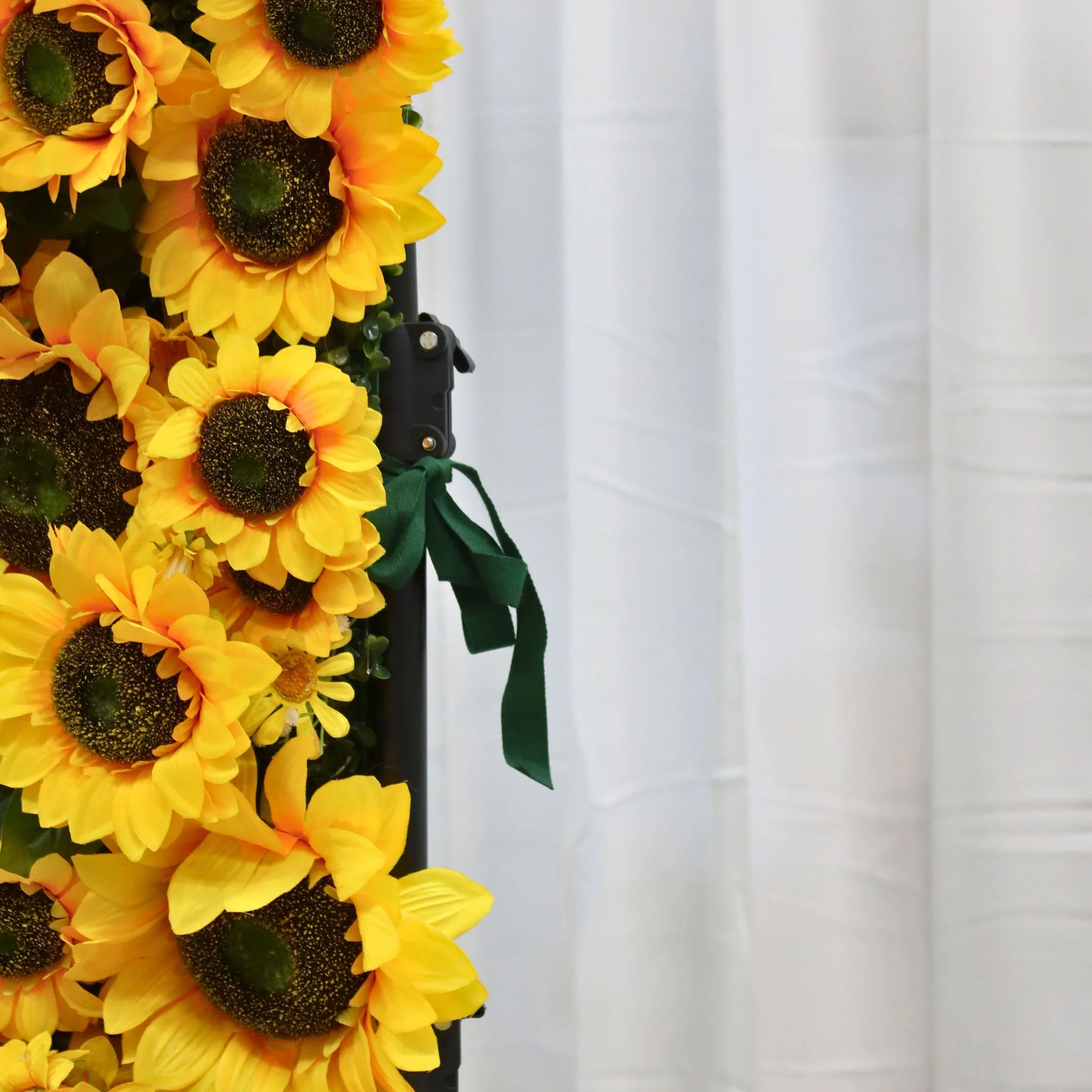 Premium Sunflower Wall Roll Up Backdrop 8ft x 4ft - Image 6