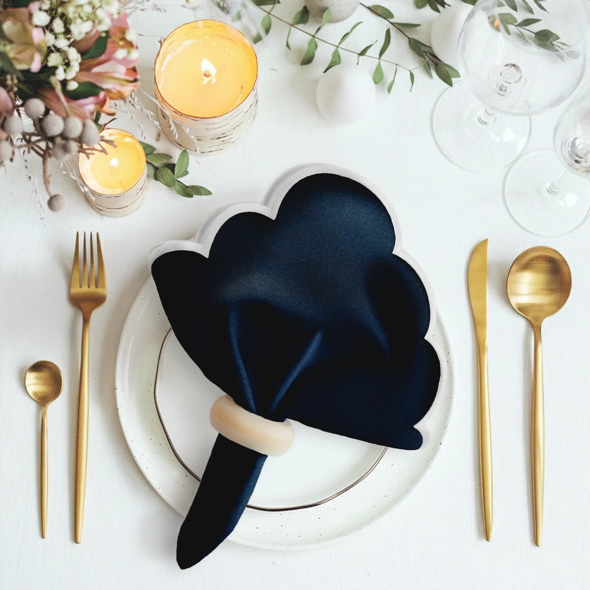 4 pc/pk Scalloped Edge Linen Napkin - Navy Blue/White Trim - Image 2