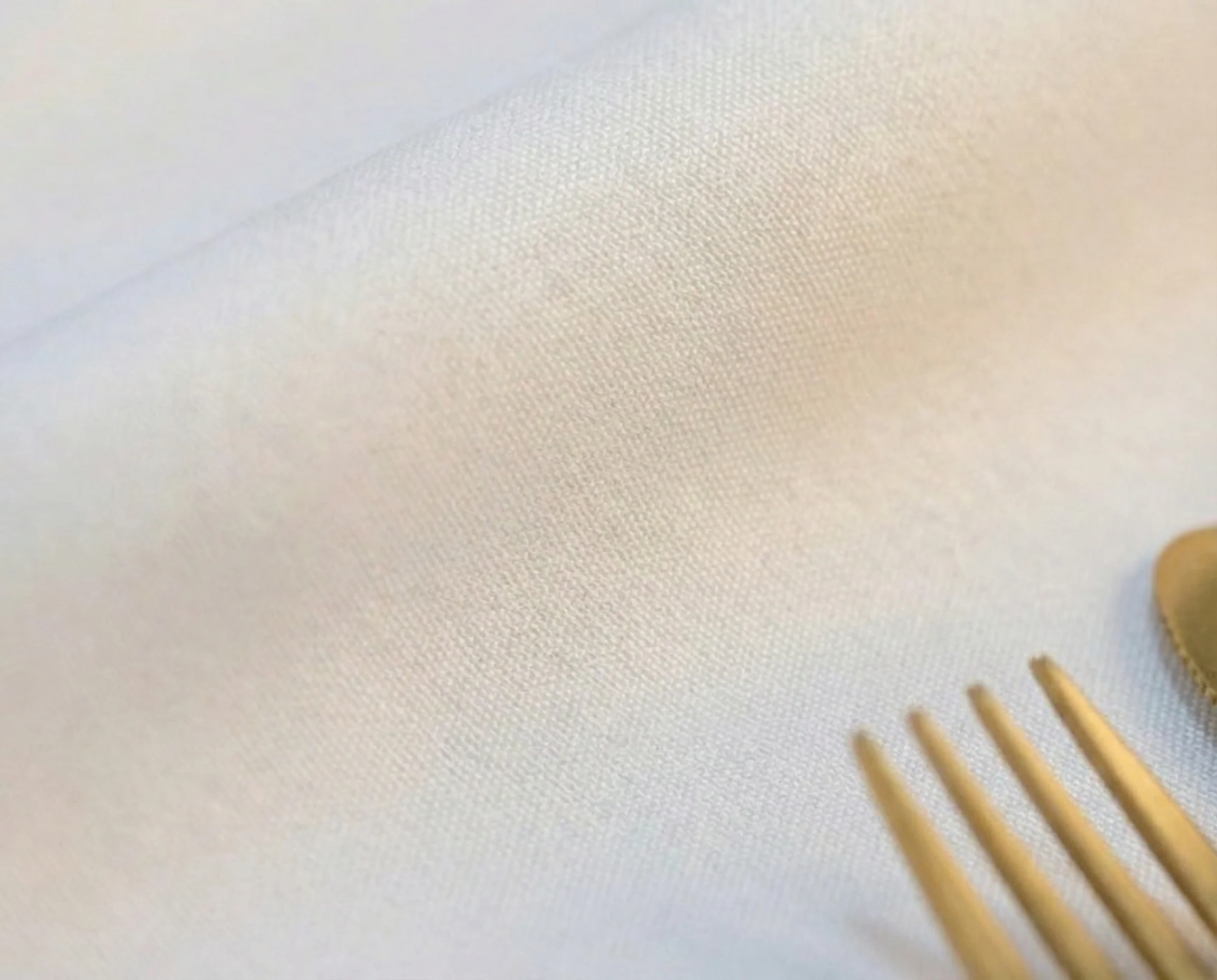 Scuba 132" Round Tablecloth - White - Image 4