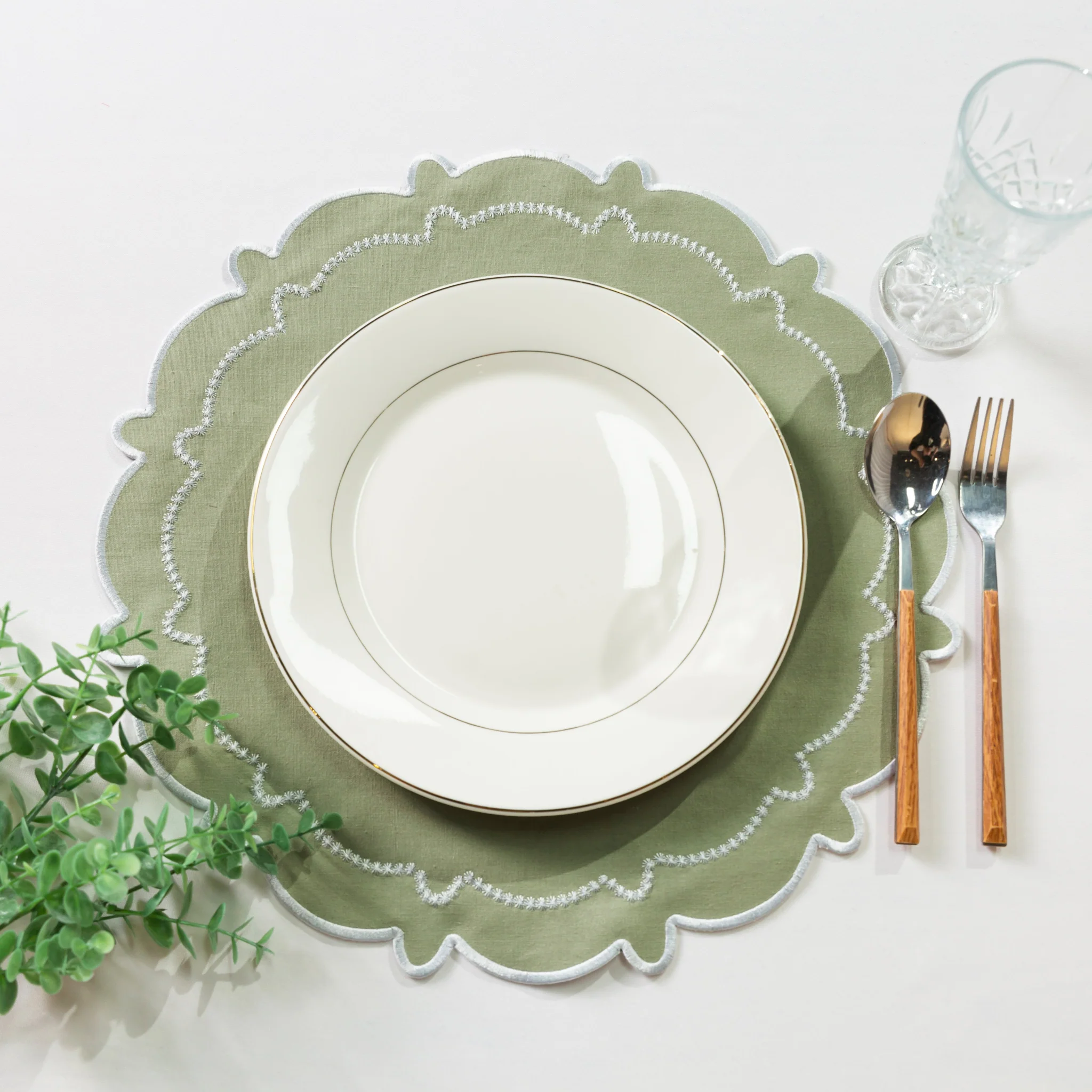 4pc/set Signature Scallop Placemats - Sage Green/White Trim - Image 3