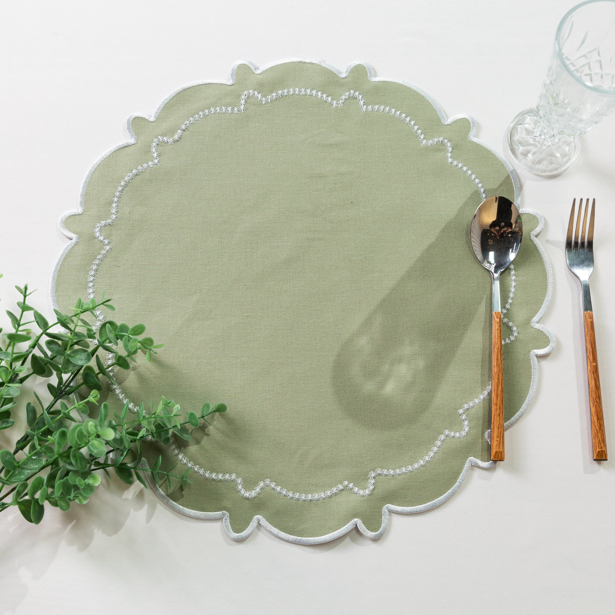 4pc/set Signature Scallop Placemats - Sage Green/White Trim - Image 5