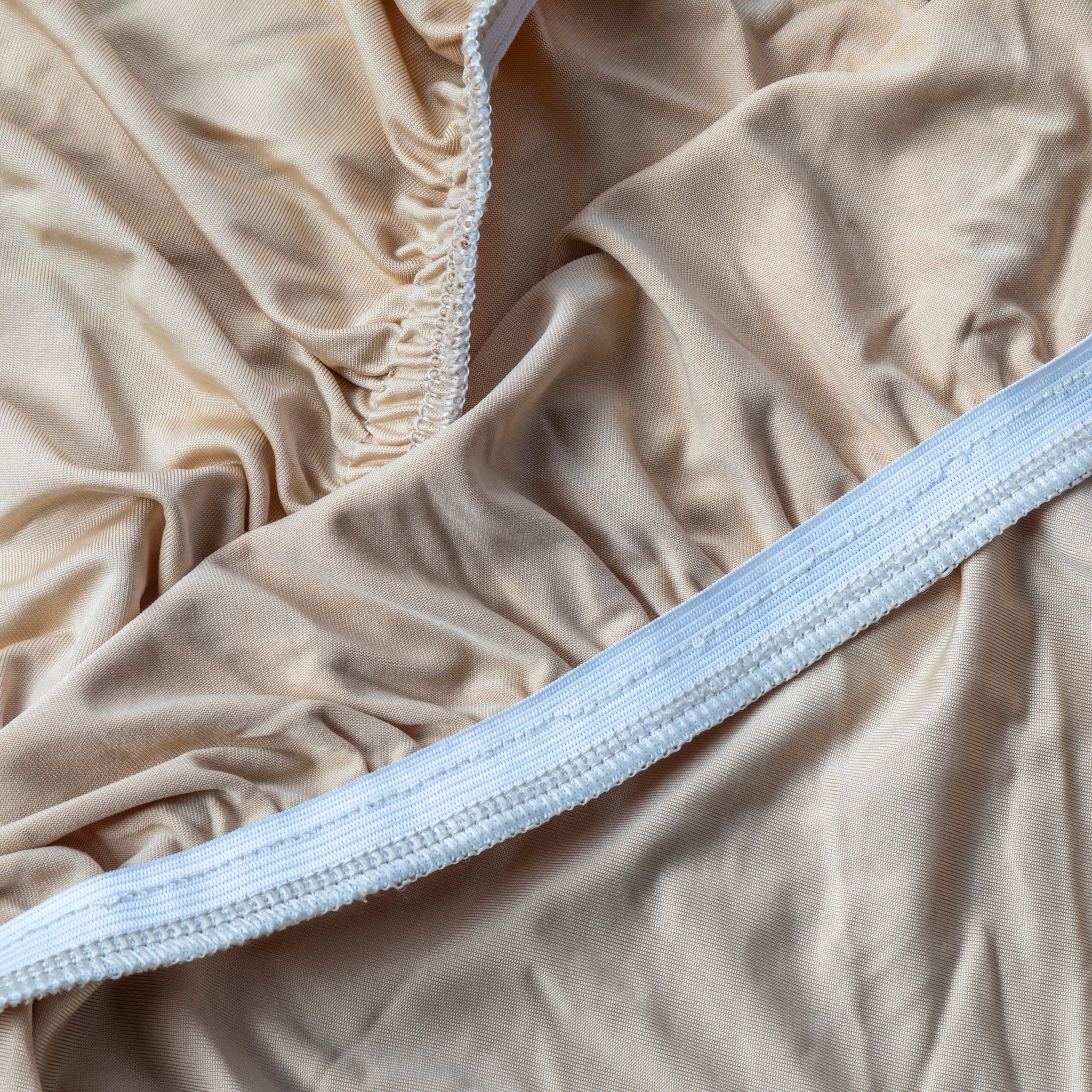 Spandex Table Topper/Cap 30"-36" Round - Champagne - Image 4