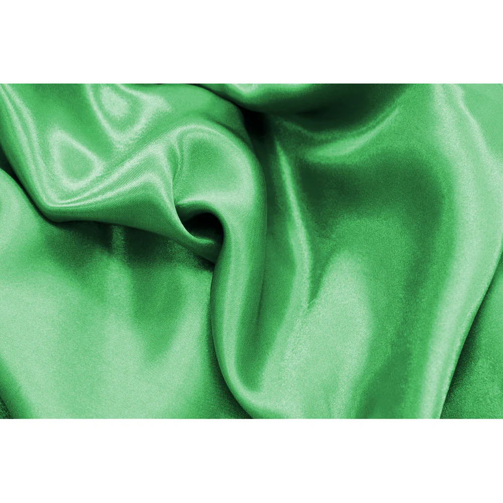 Square 90"x90" Satin Table Overlay - Kelly Green - Image 2