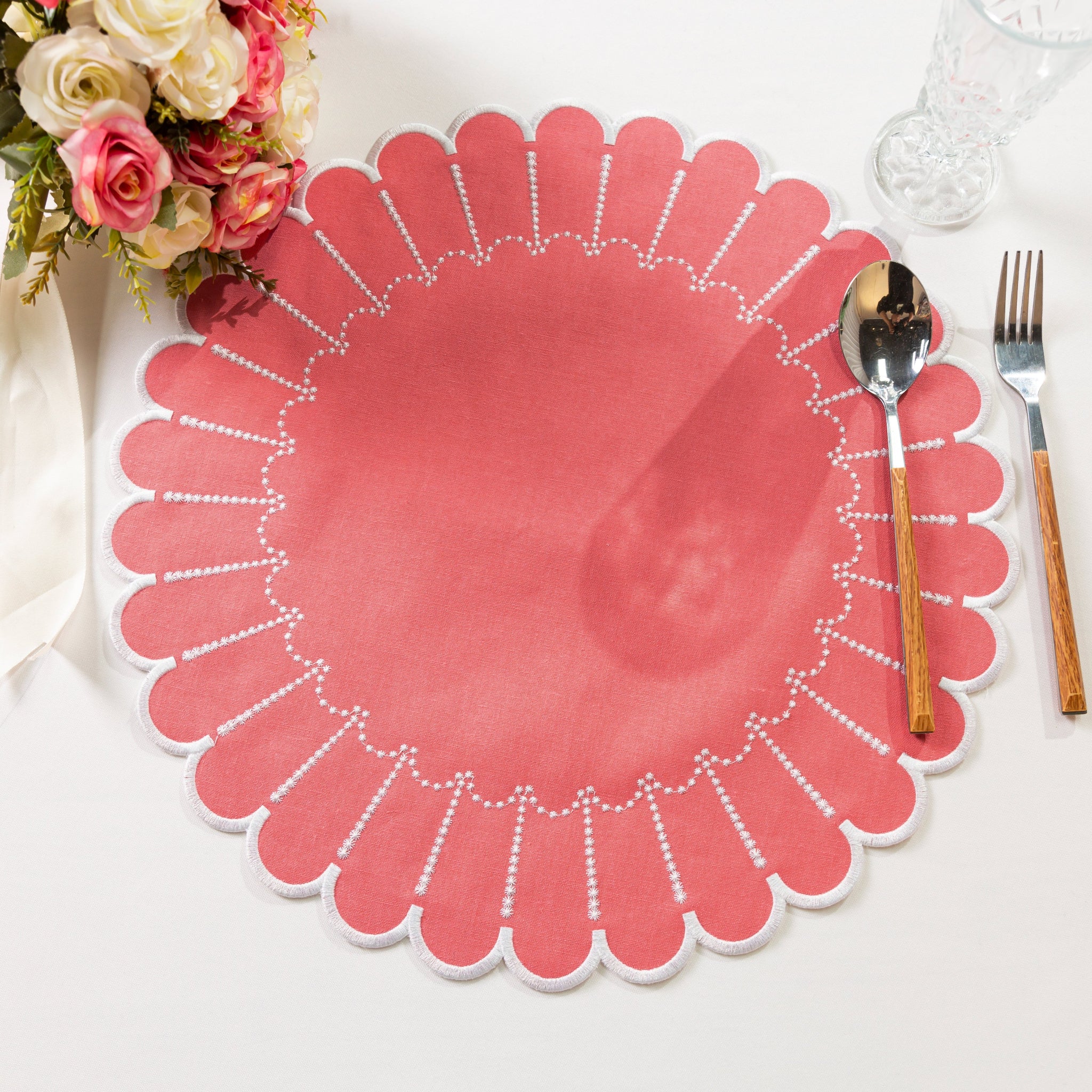 4pc/set Sunburst Edge Placemats - Coral/White Trim - Image 7