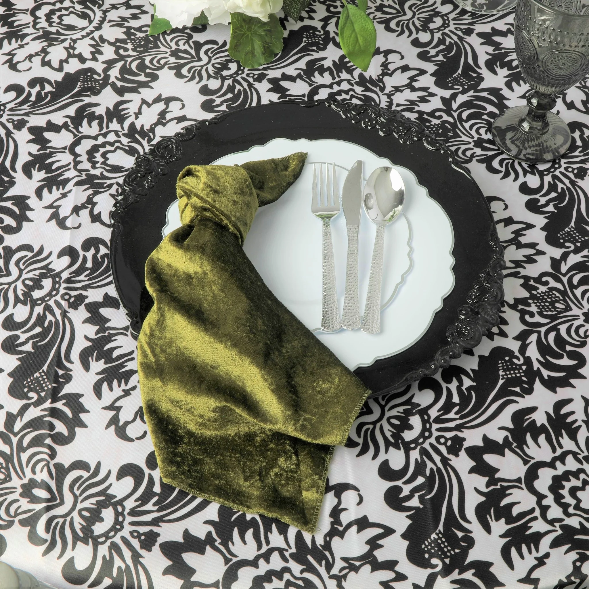 Velvet 20"x20" Linen Napkin - Olive Green - Image 2