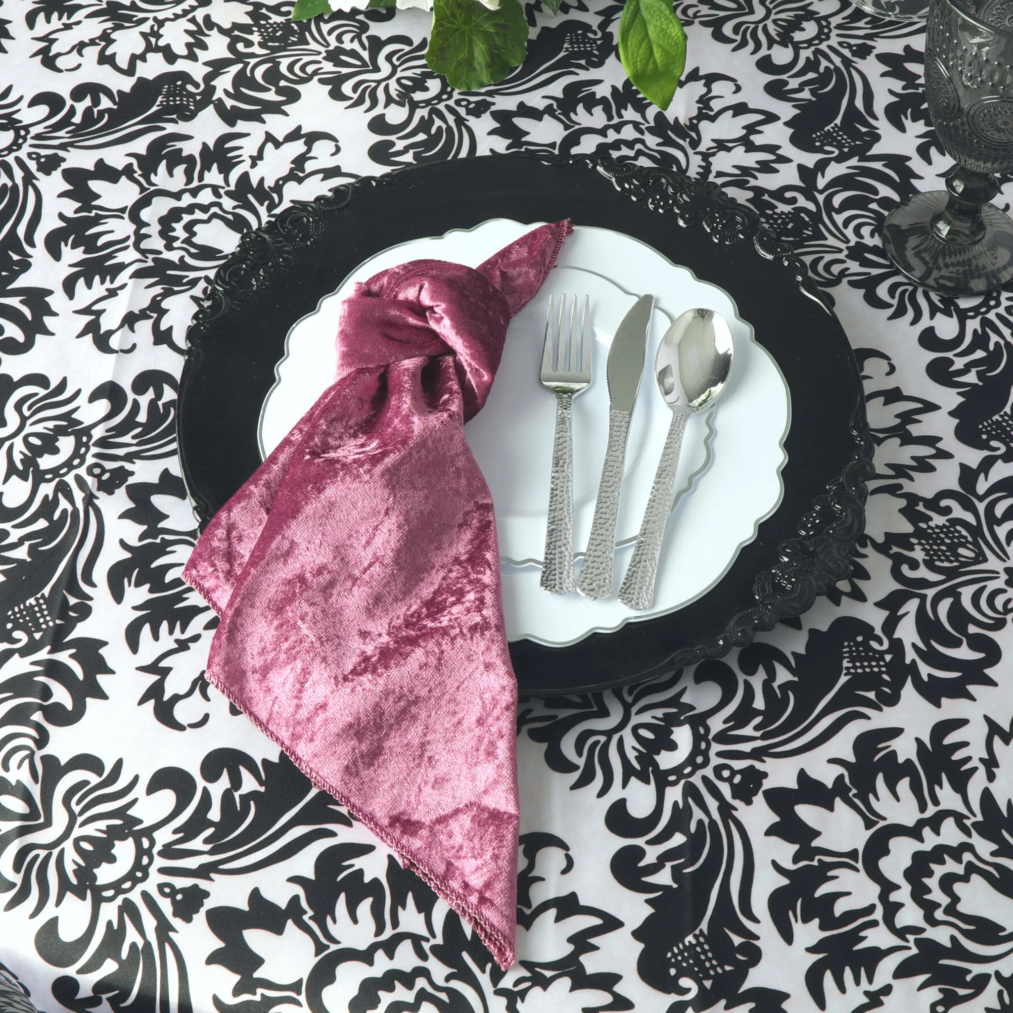 Velvet 20"x20" Linen Napkin - Violet - Image 2