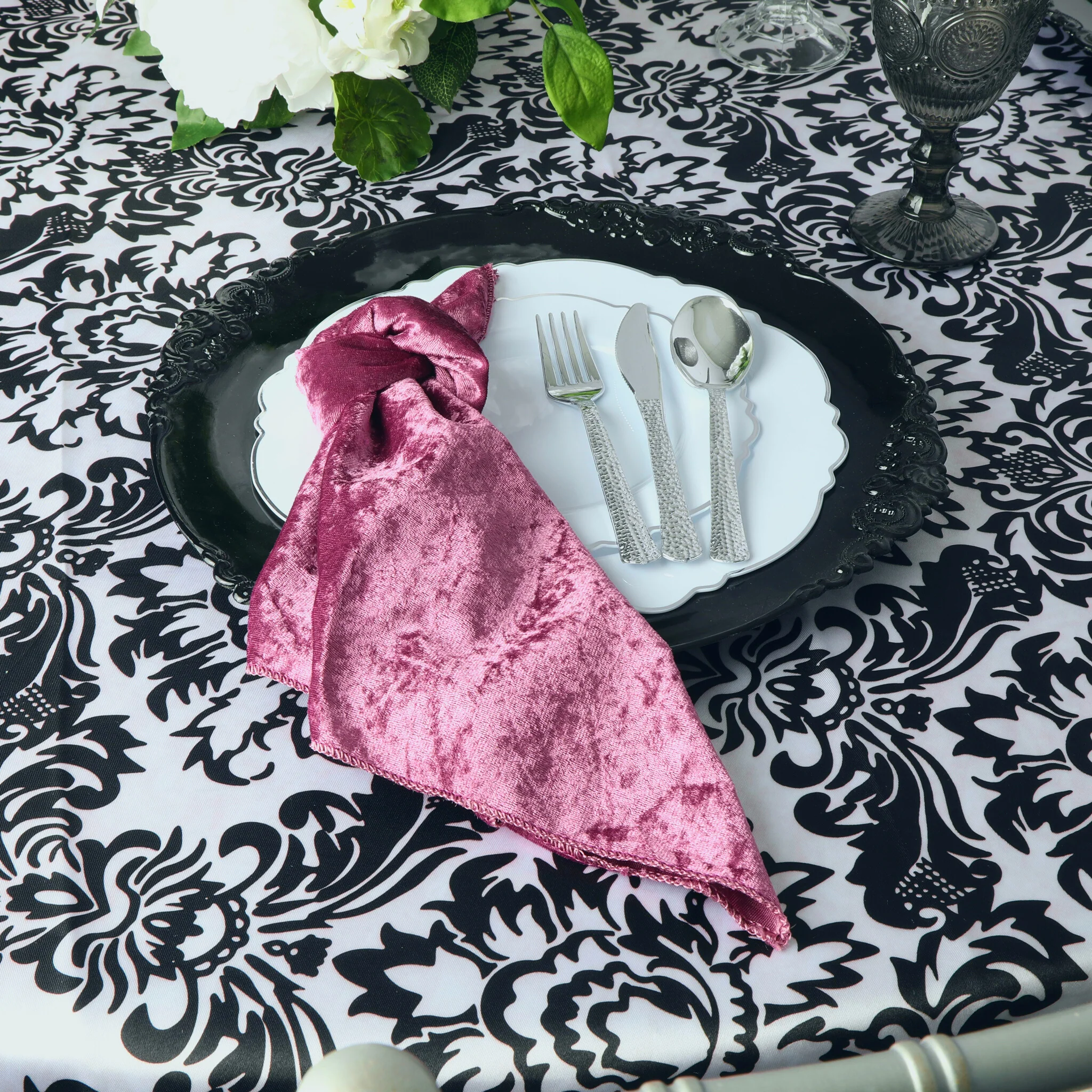 Velvet 20"x20" Linen Napkin - Violet - Image 4