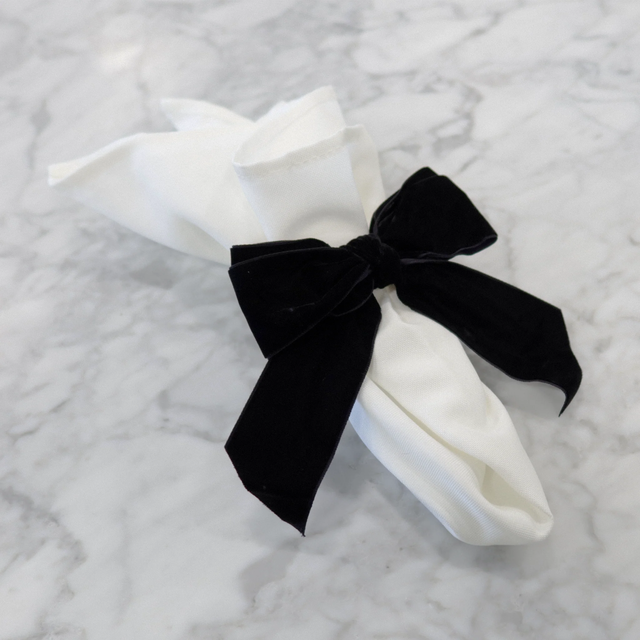 10 pc/pk Velvet Bow-Tie Napkin Ring - Black - Image 4