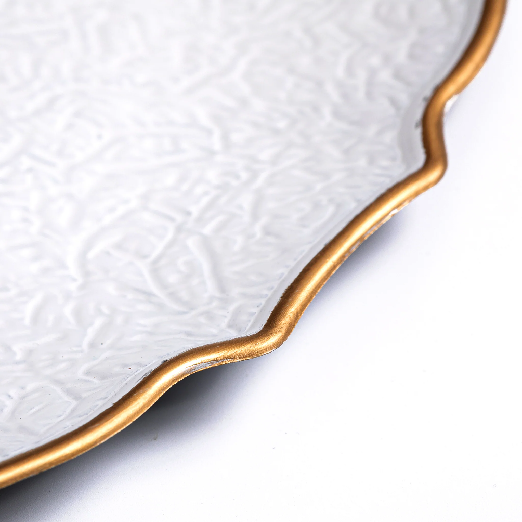 Victorian Embossed Acrylic Charger Plate - White Gold-Trimmed - Image 3