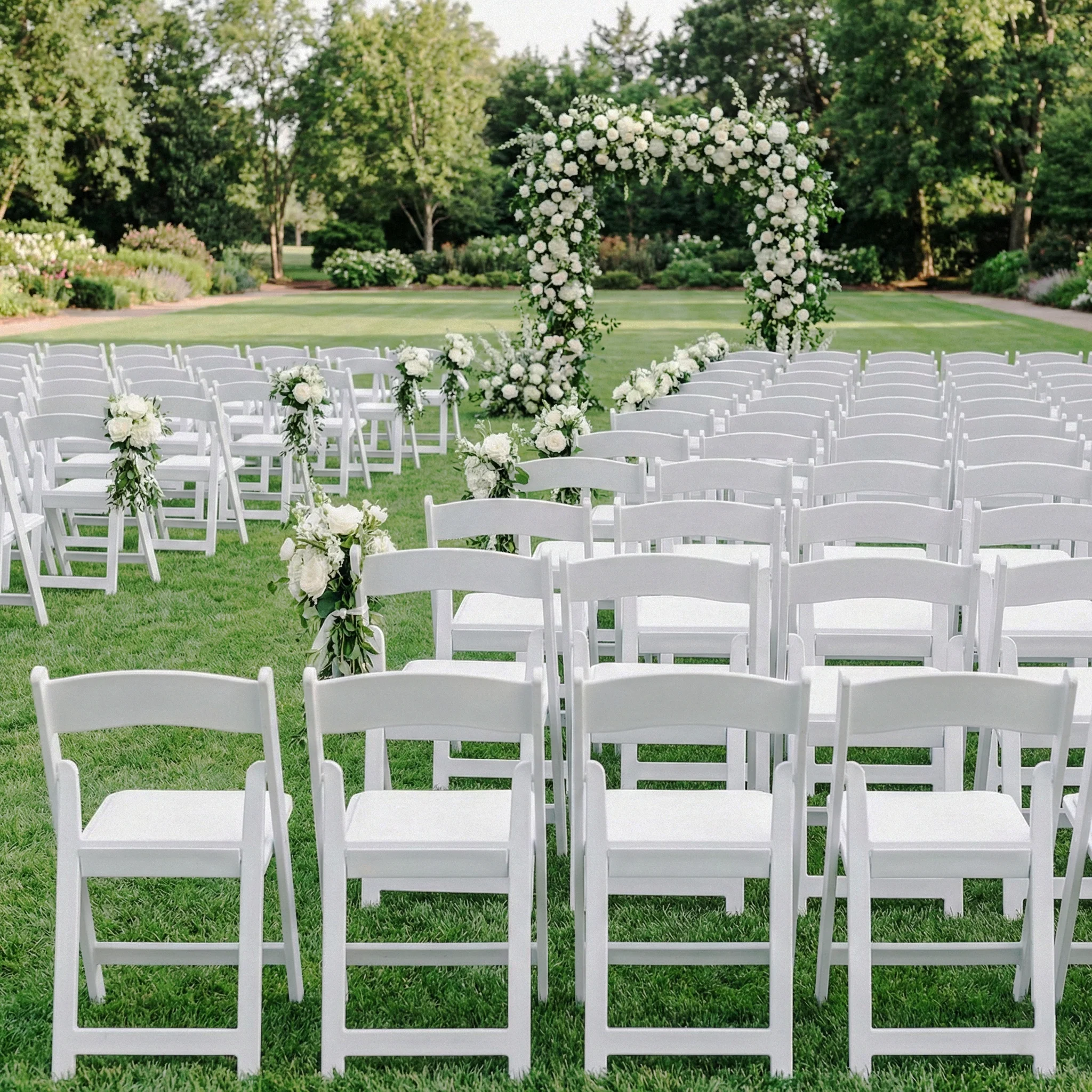 White Resin Folding Chair 4pc/pk - Image 3